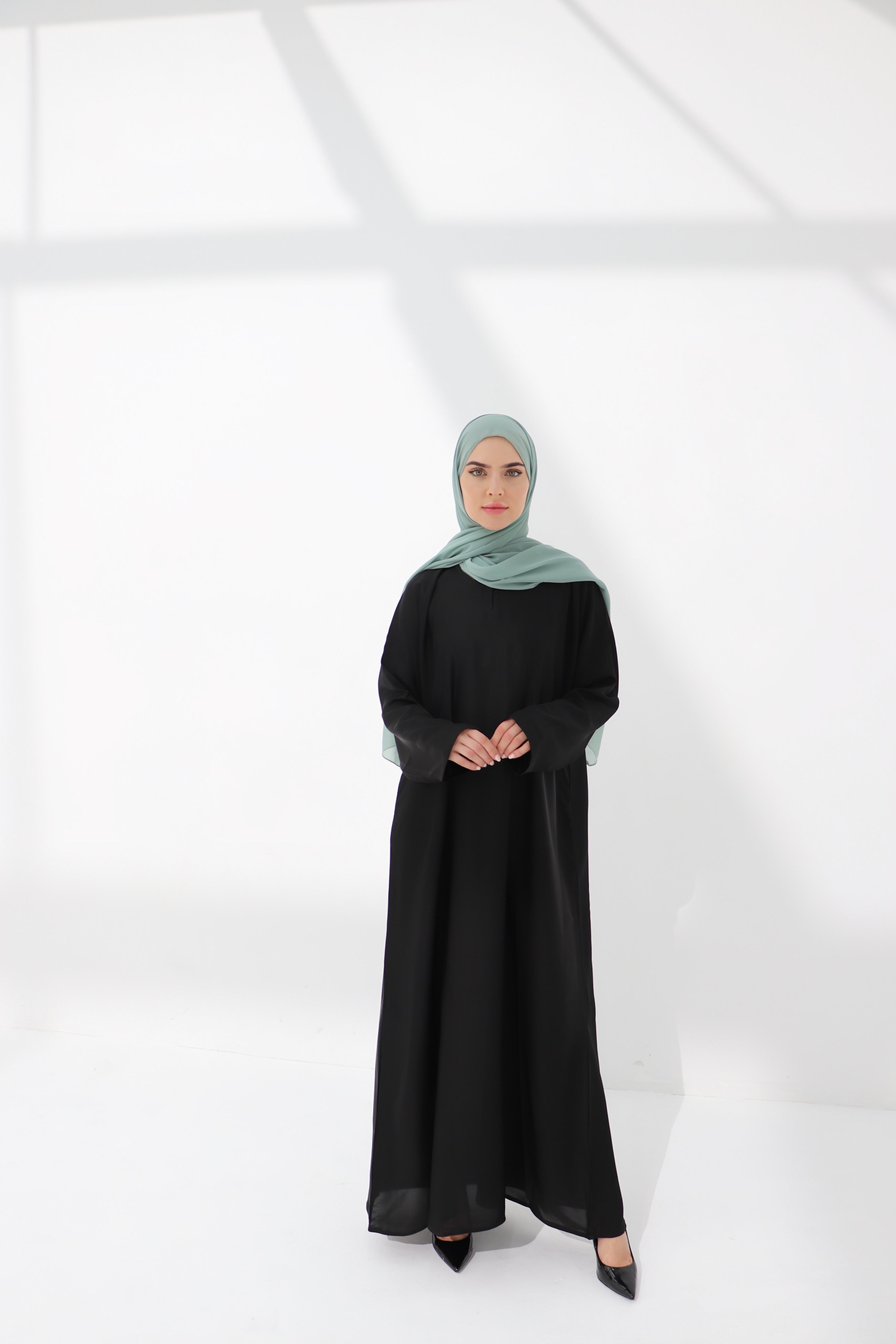 Black Nida Abaya