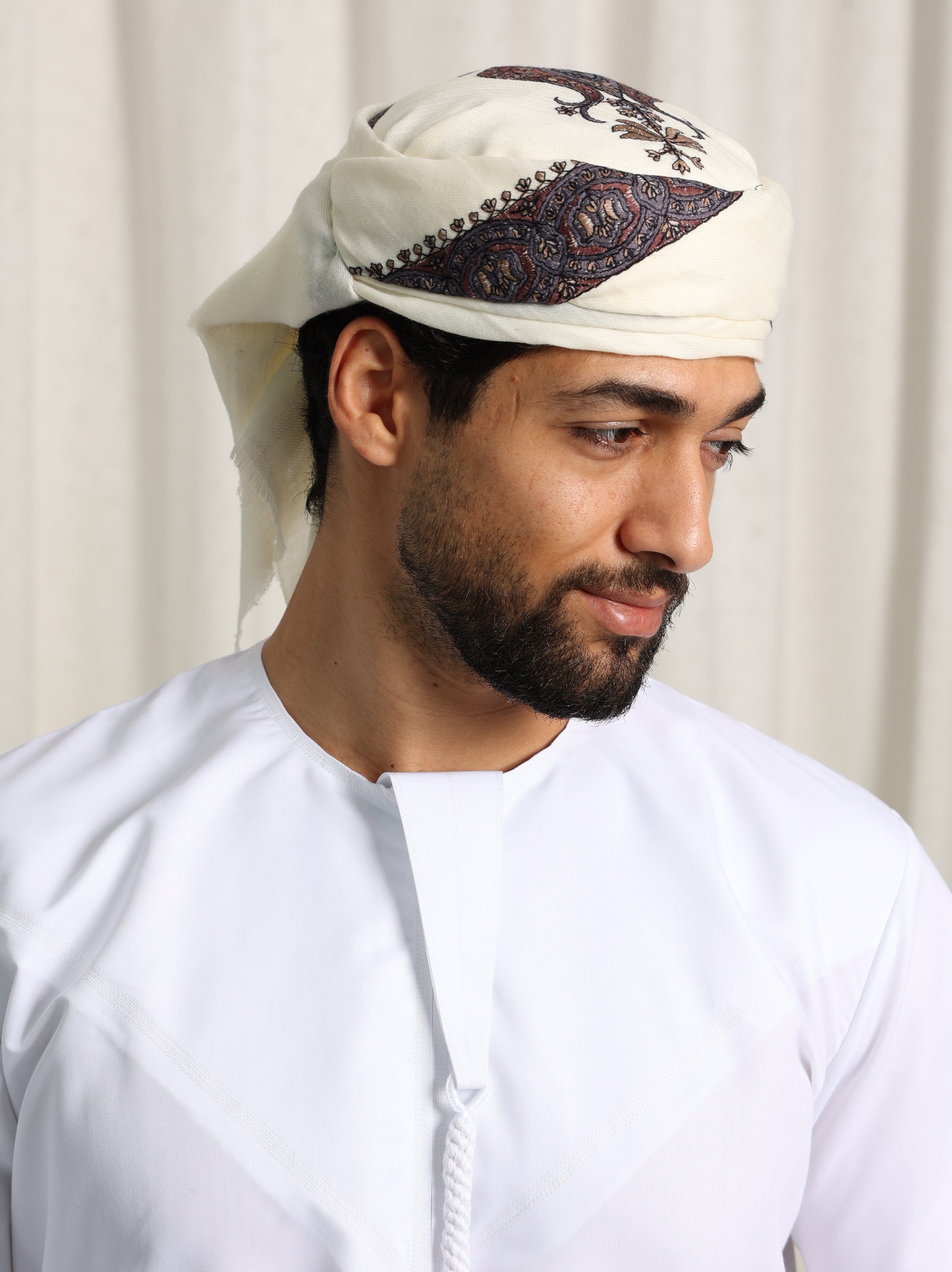 Mens Cream Ready Made Yemeni Shemagh