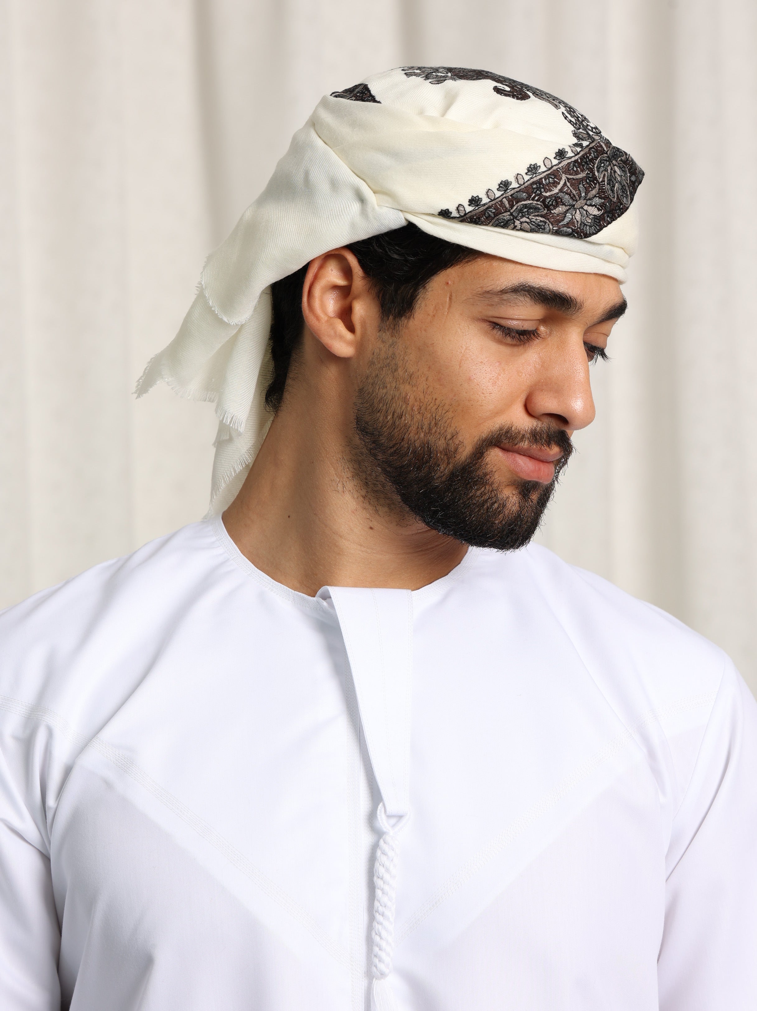 Ready Made Pre-Wrapped & Stitched Shemagh