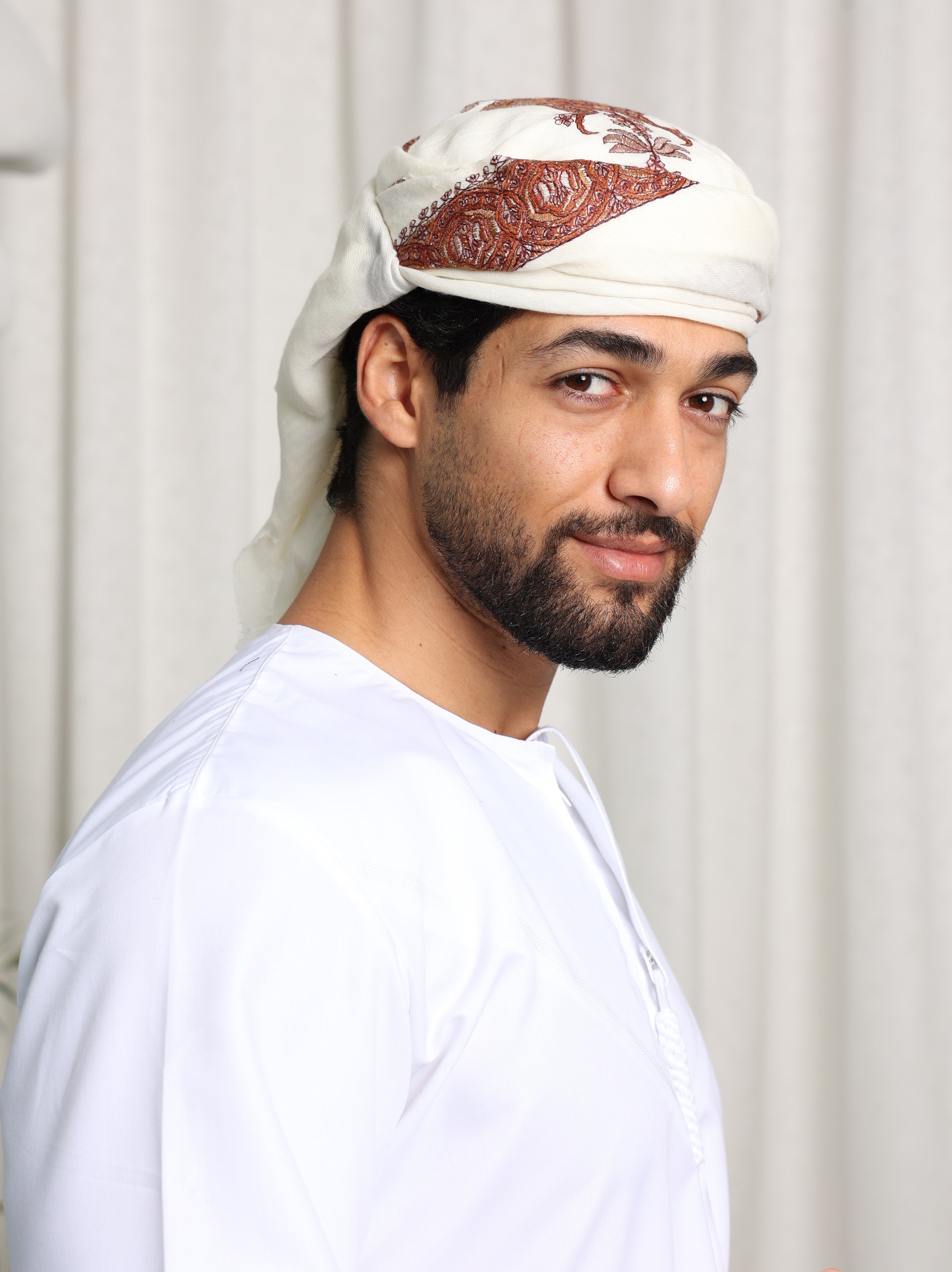 Mens Cream Ready Made Yemeni Shemagh
