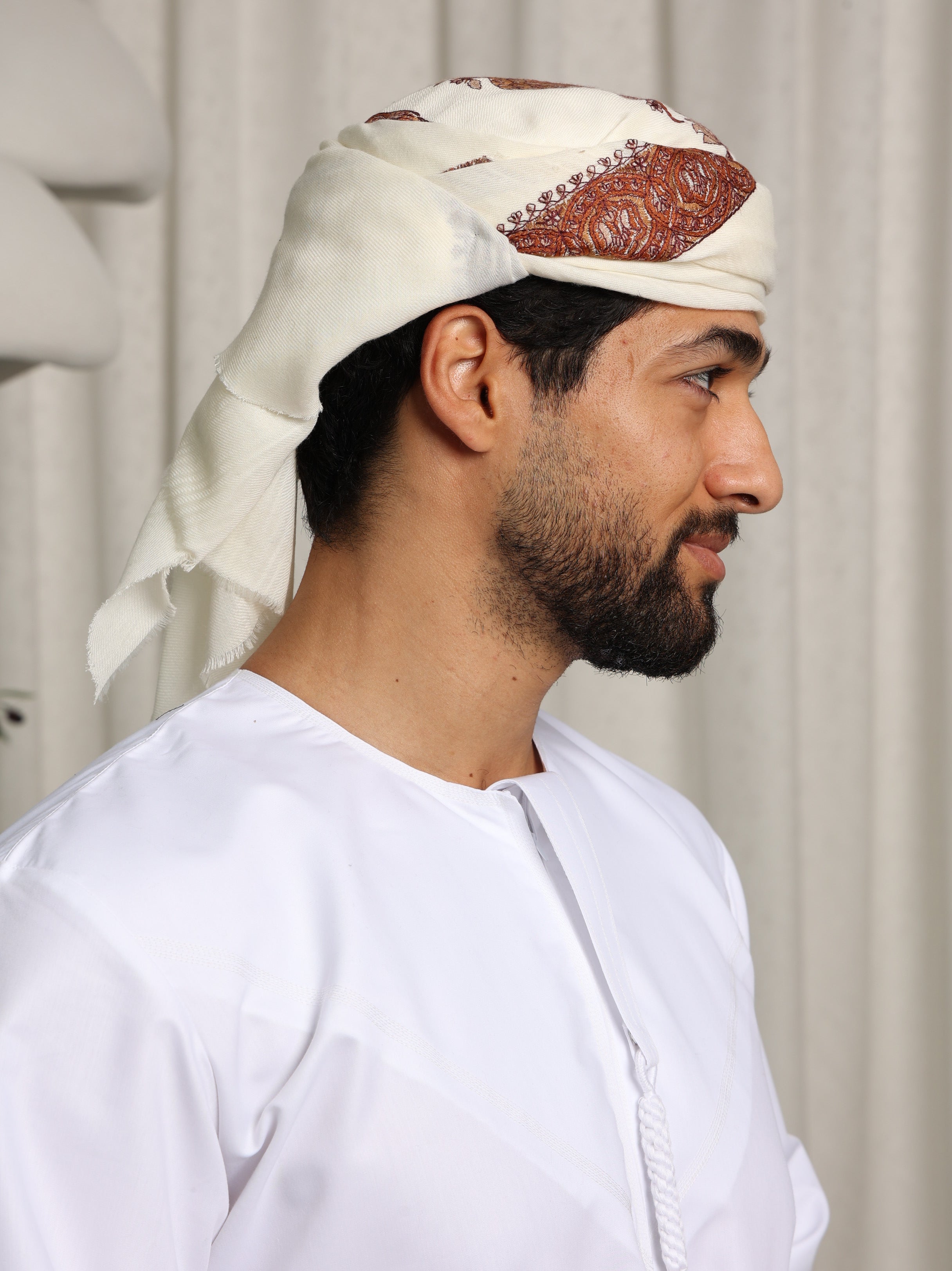 Mens Cream Ready Made Yemeni Shemagh