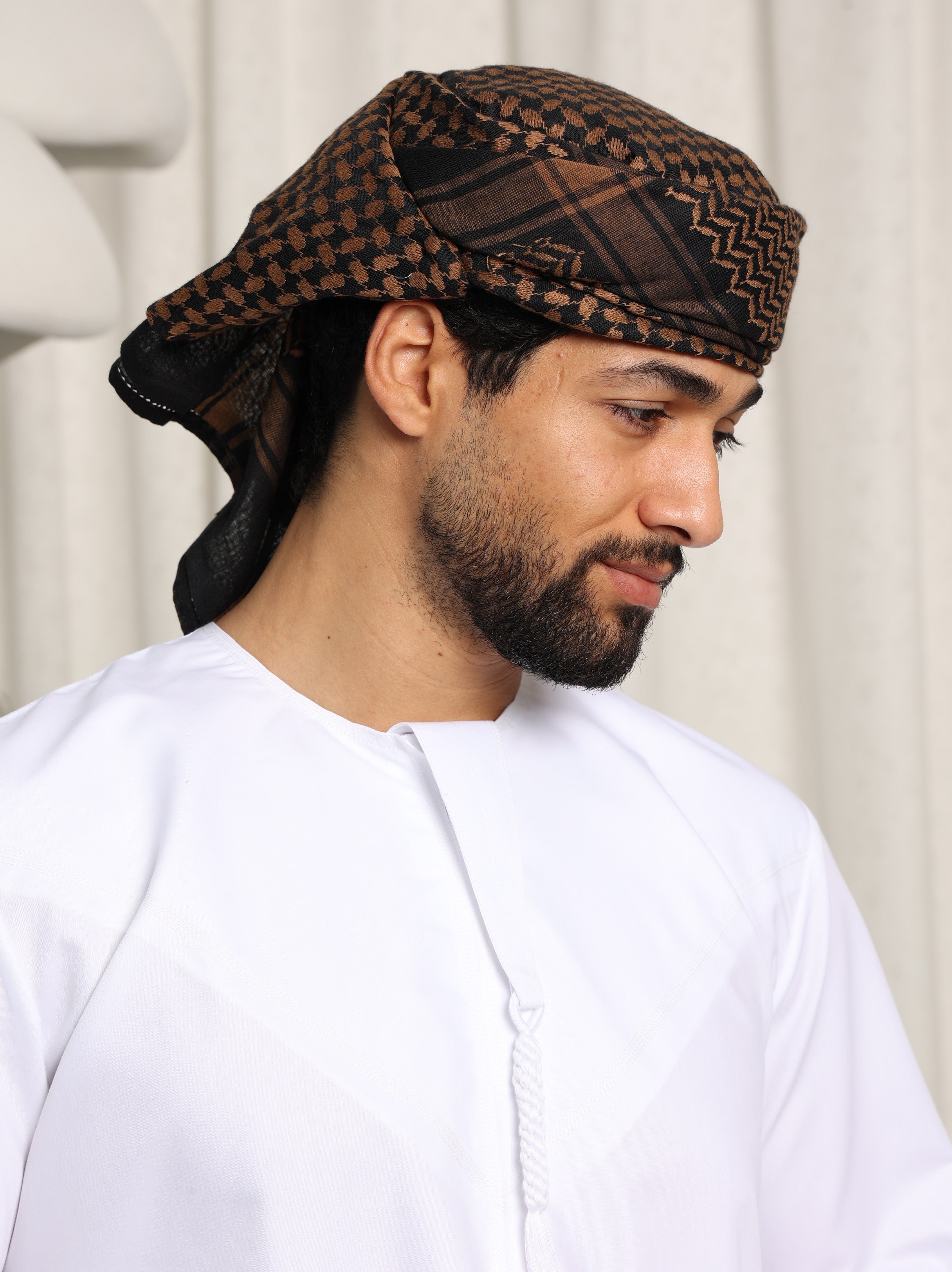 Mens Ready Made Black/Gold Shemagh Hat