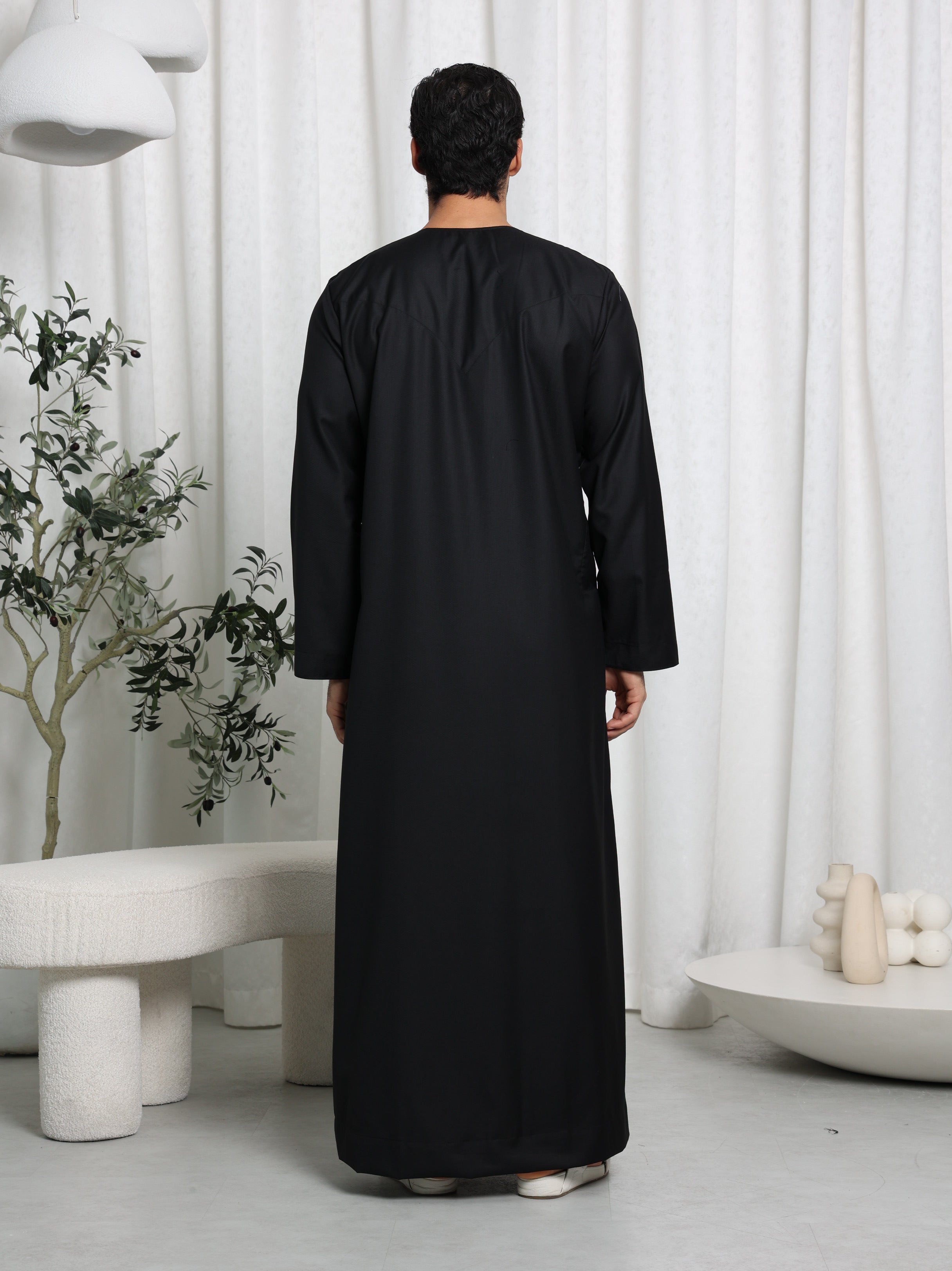Premium Black Emirati Thobe