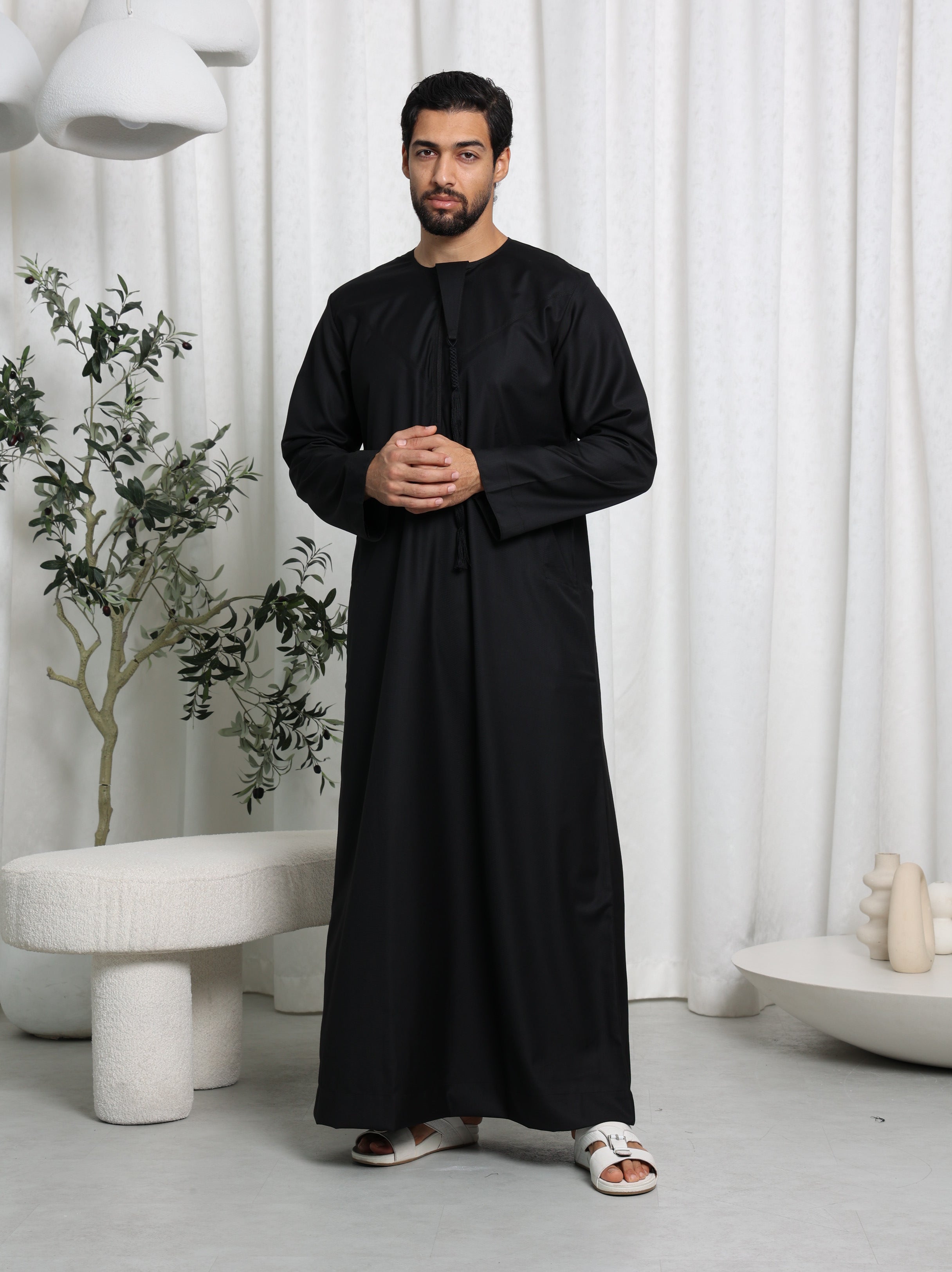 Premium Black Emirati Thobe