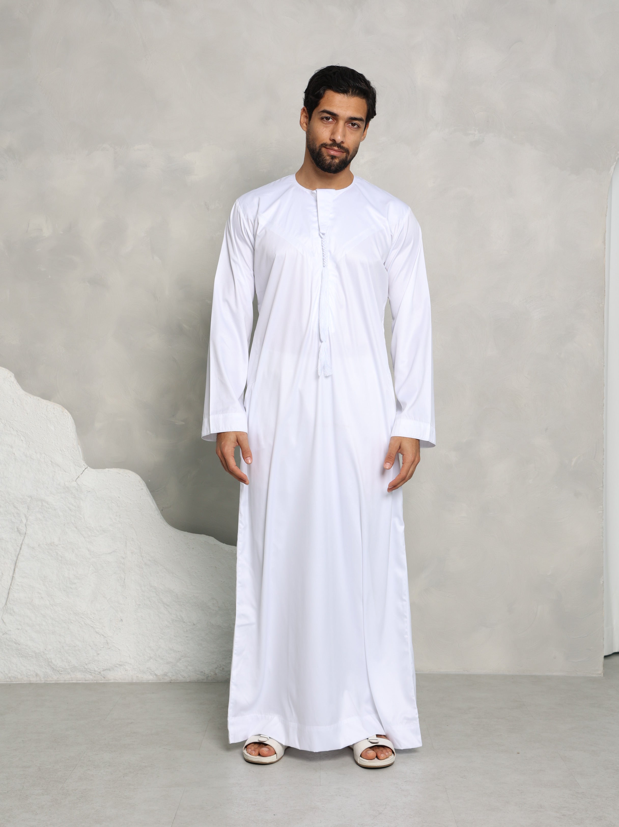 White Emirati Thobe
