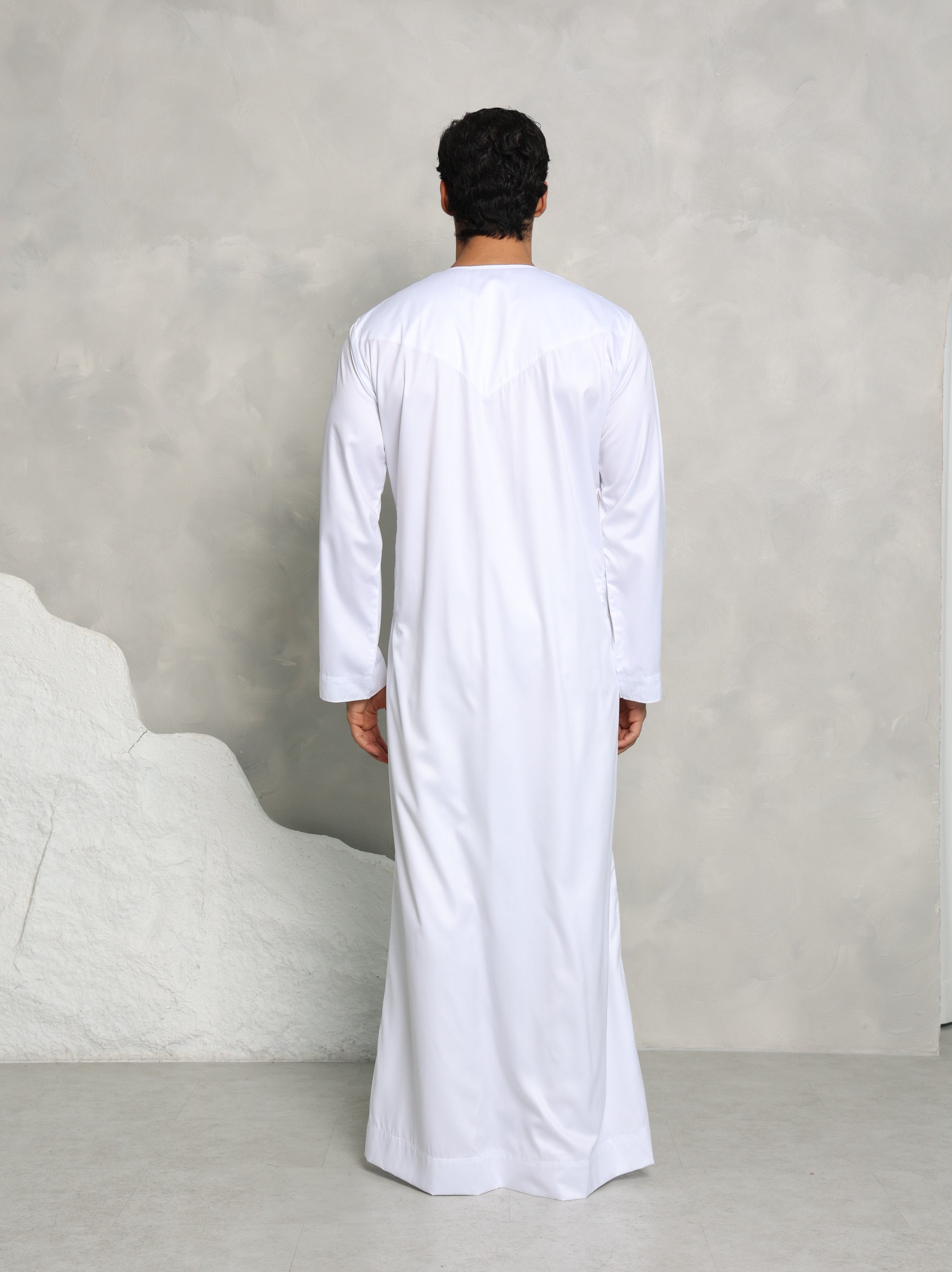 White Emirati Thobe