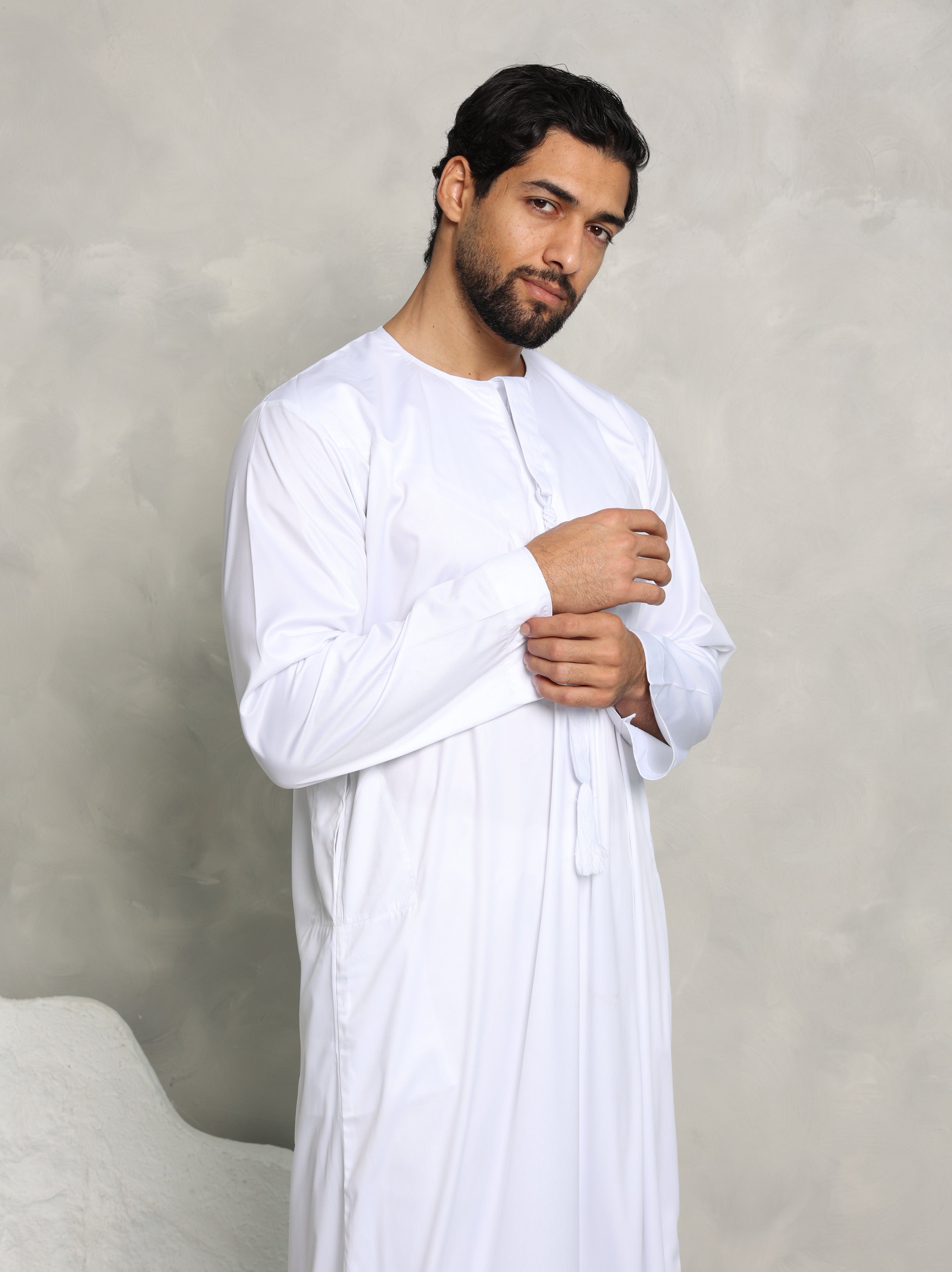 White Emirati Thobe