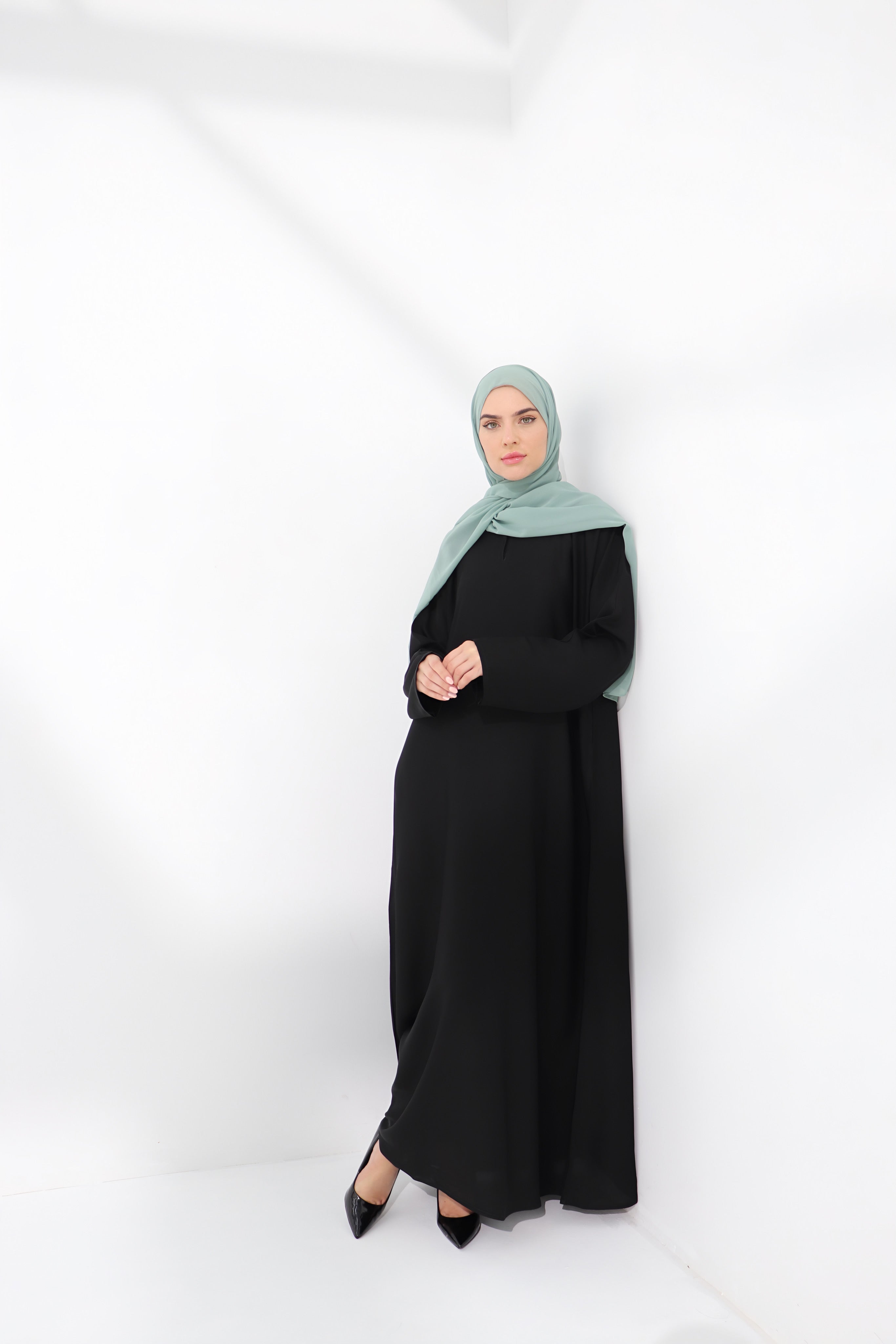 Black Nida Abaya