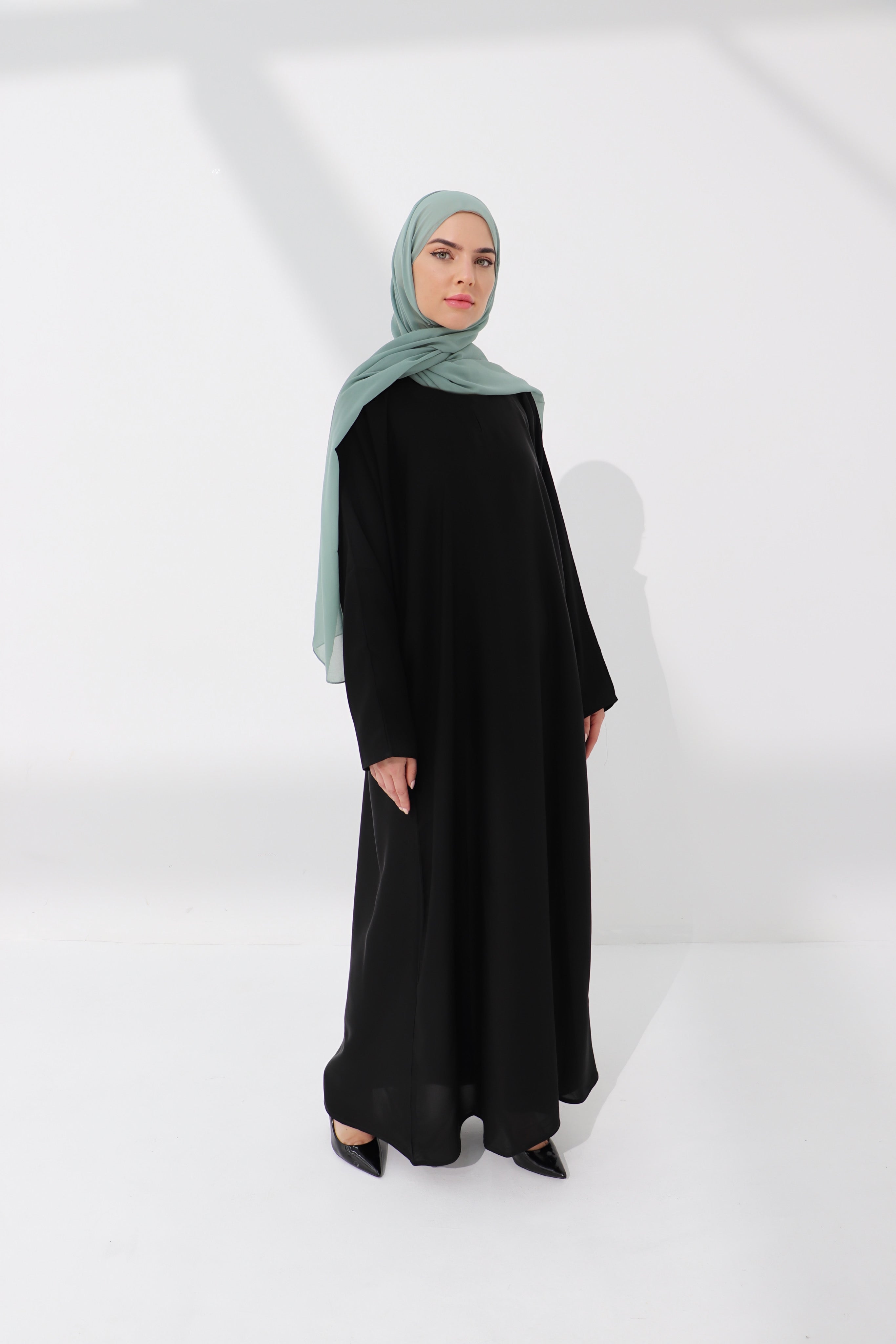 Black Nida Abaya
