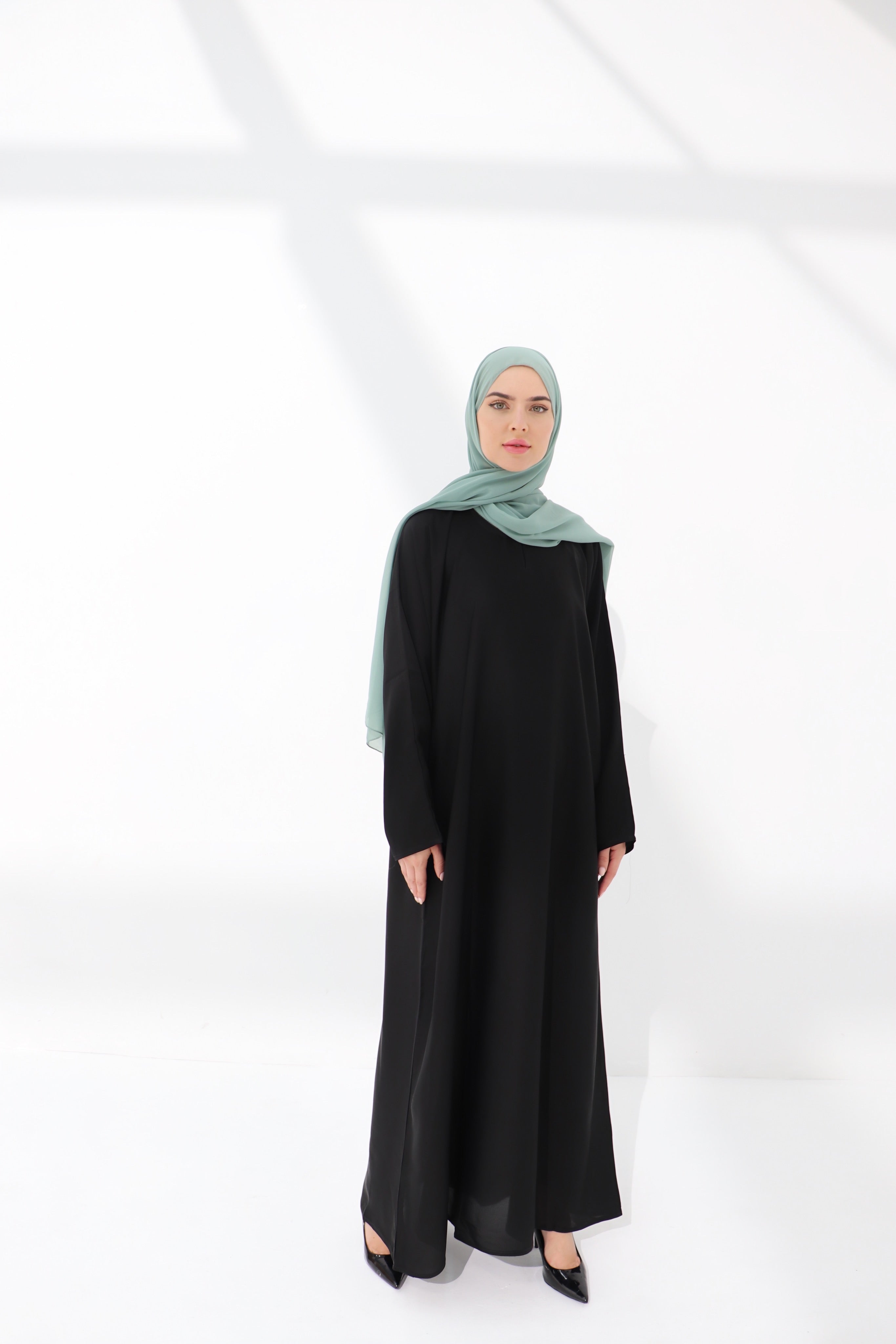 Black Nida Abaya
