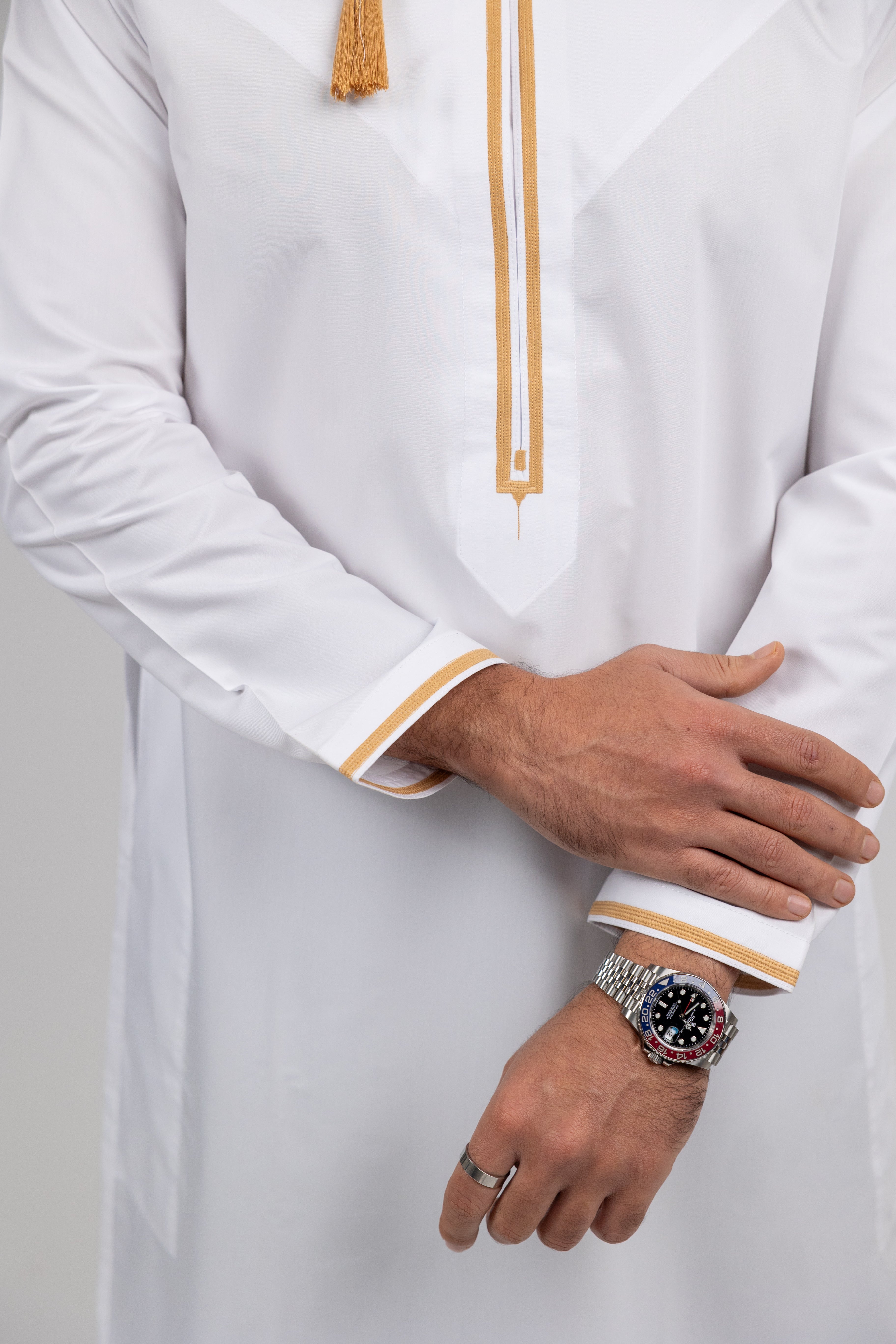 White & Gold Omani Thobe