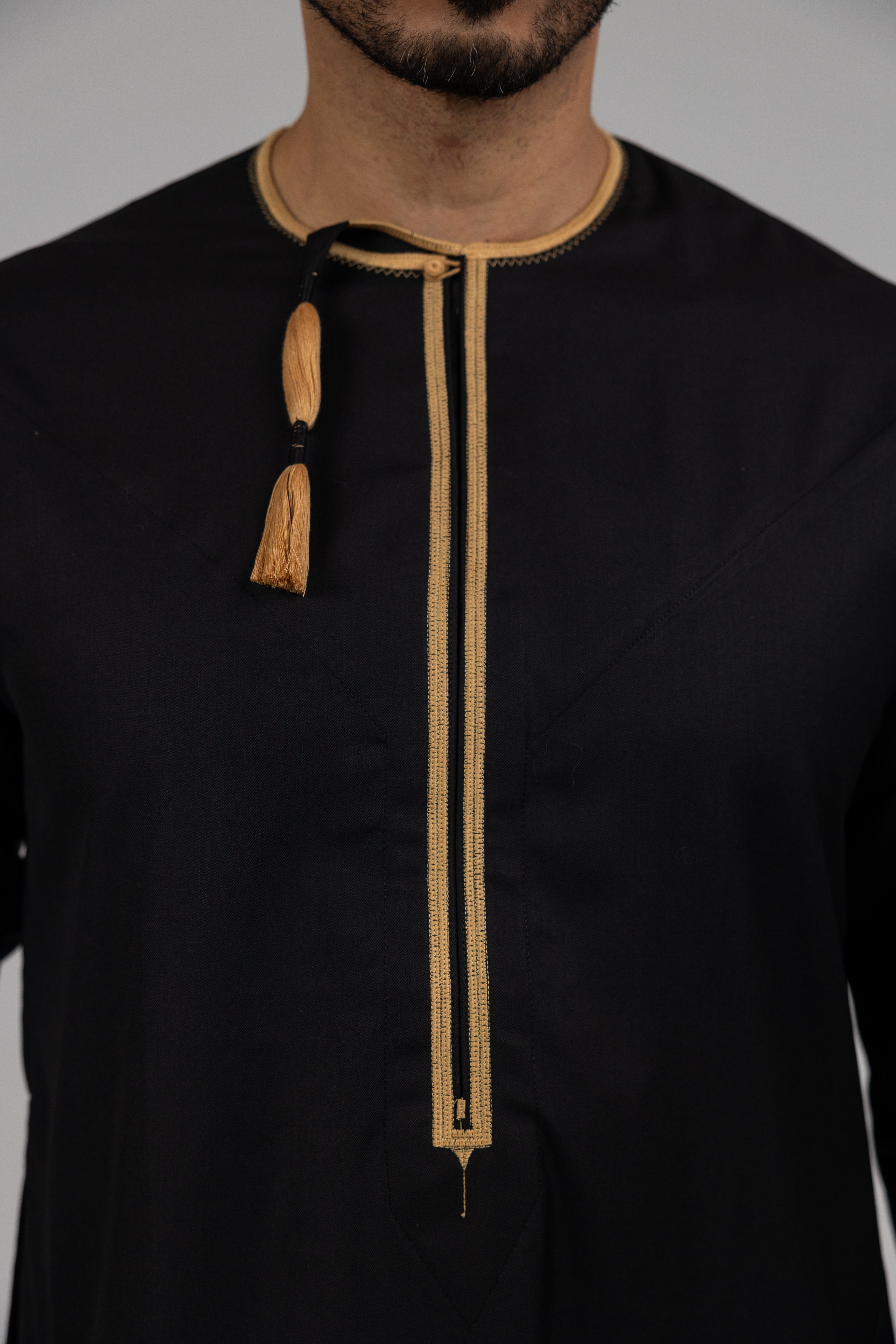 Black & Gold Omani Thobe