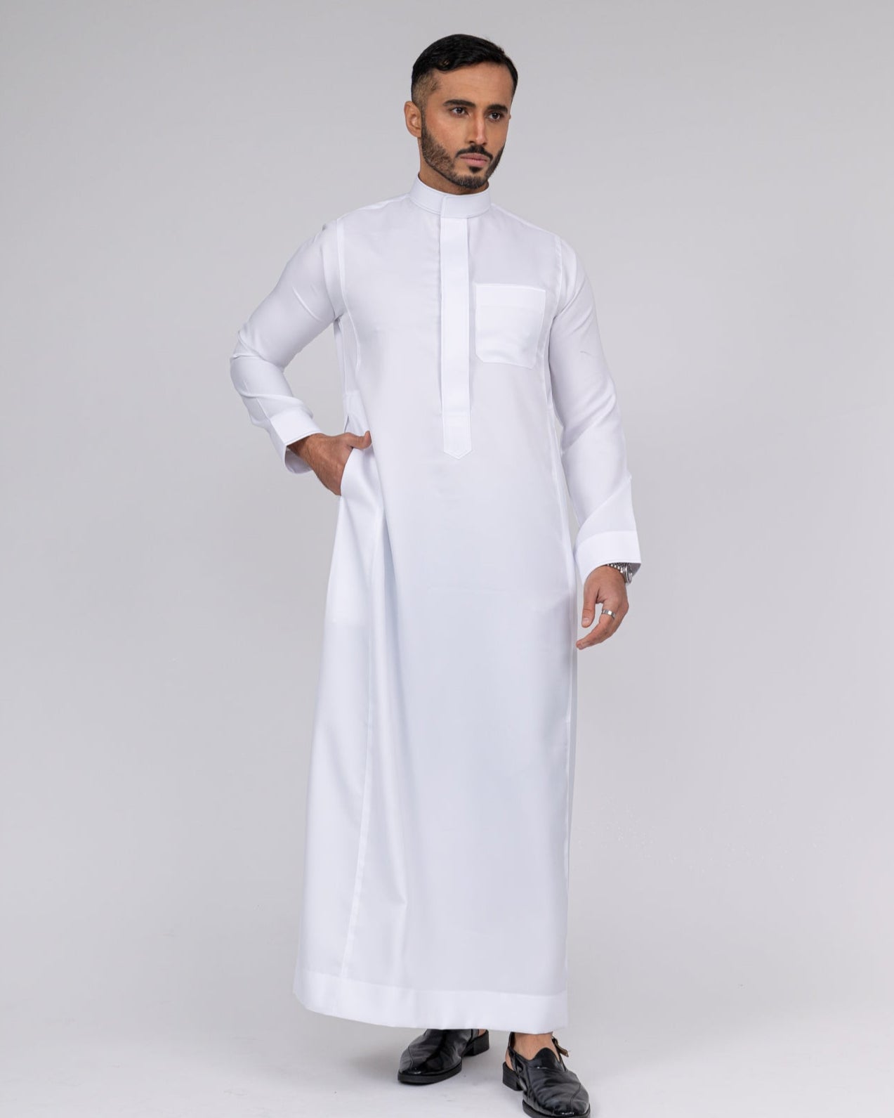 White Al-Aseel Embroidered Thobe (Buttons Concealed)