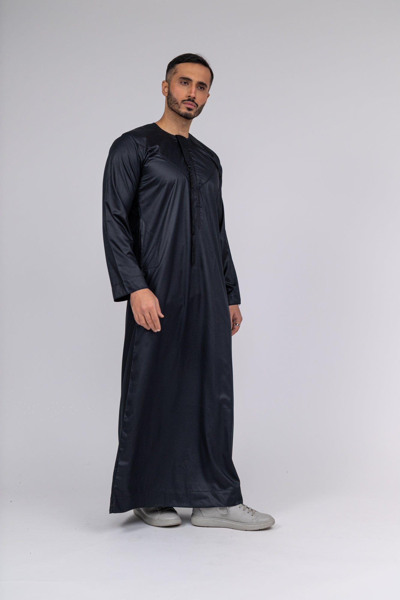 Black Emirati Thobe