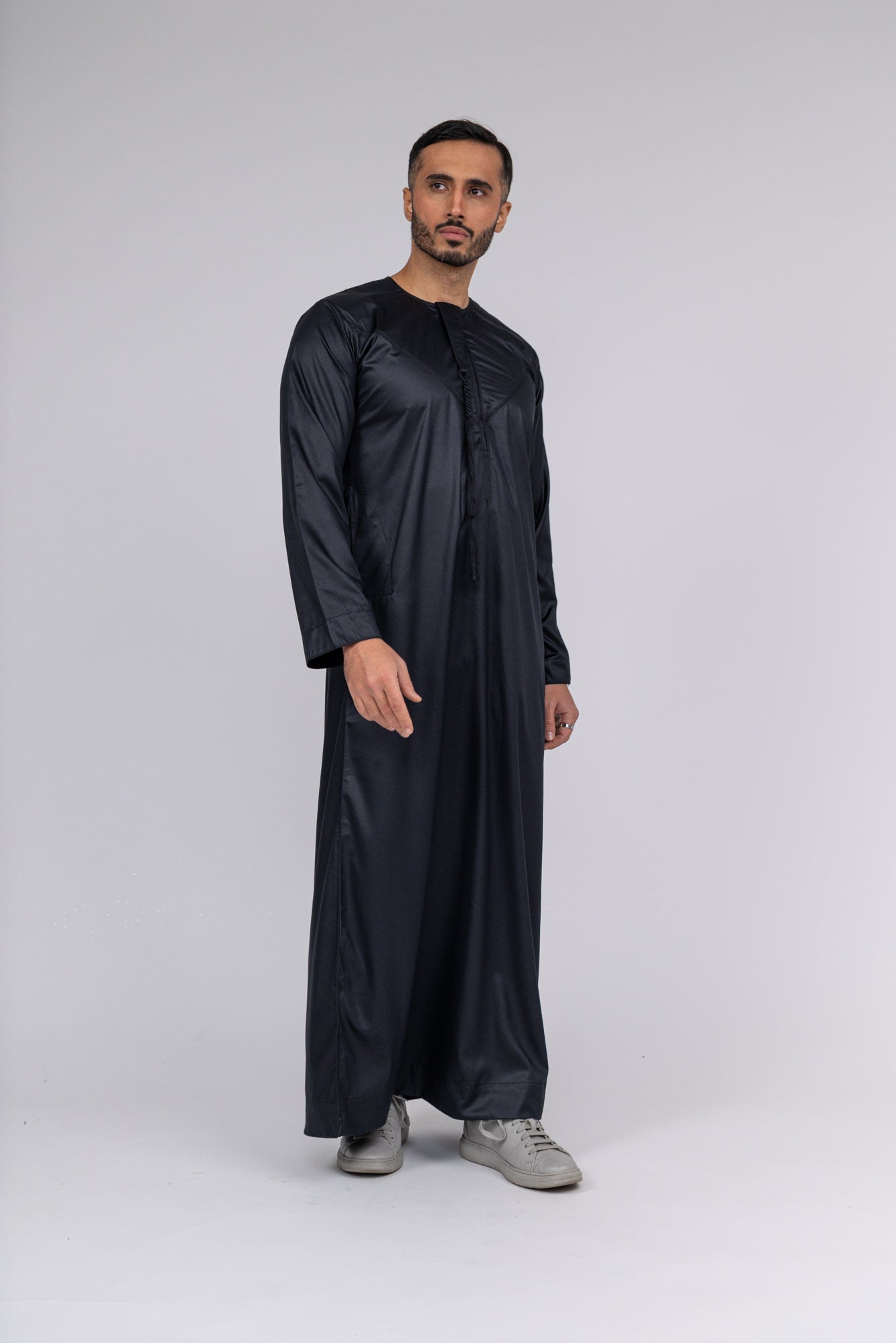 Black Emirati Thobe