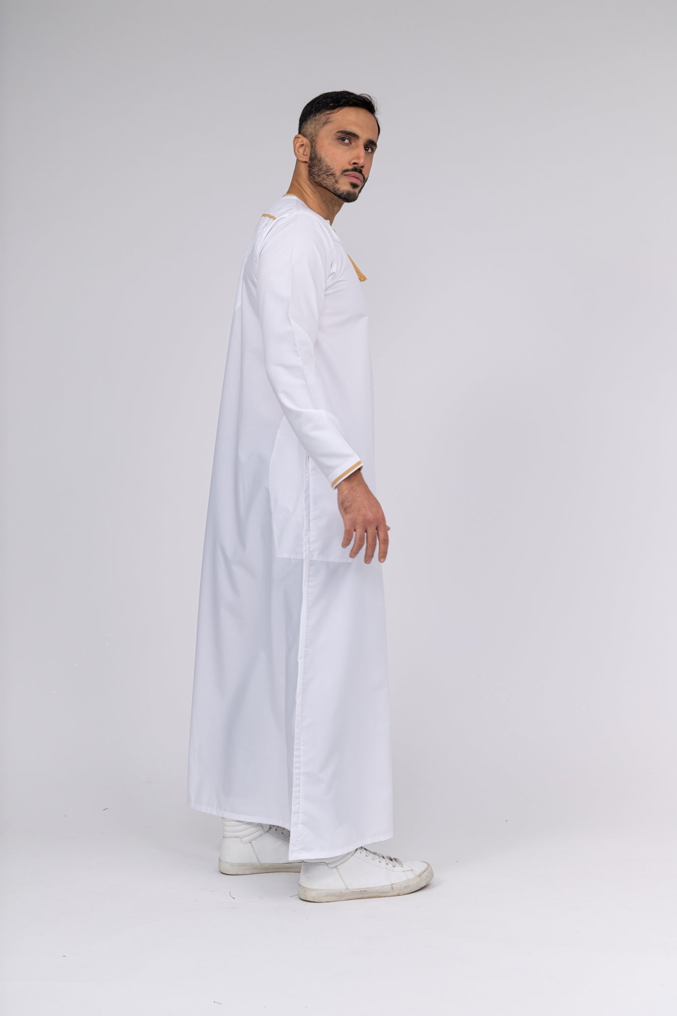 White & Gold Omani Thobe