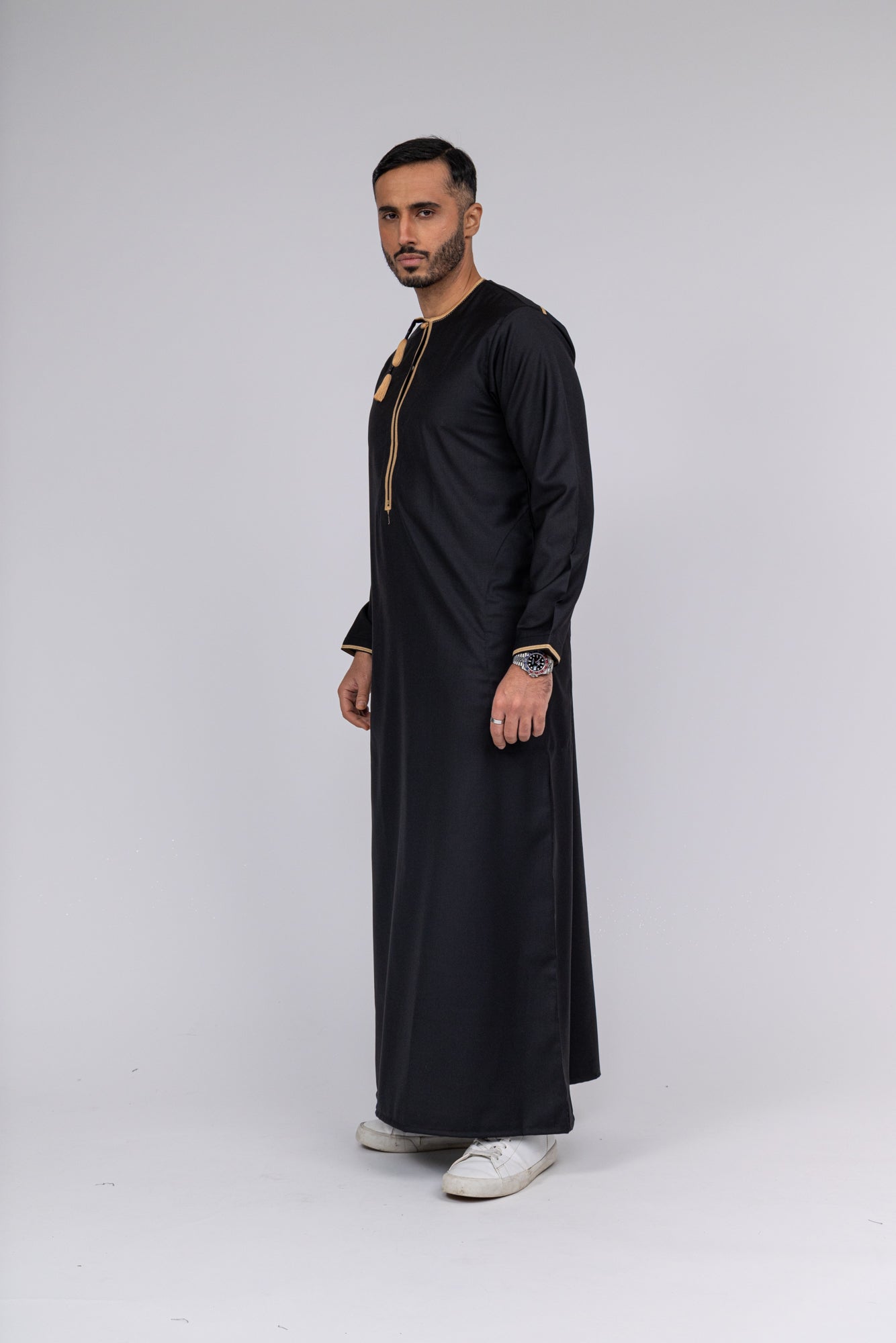 Black & Gold Omani Thobe