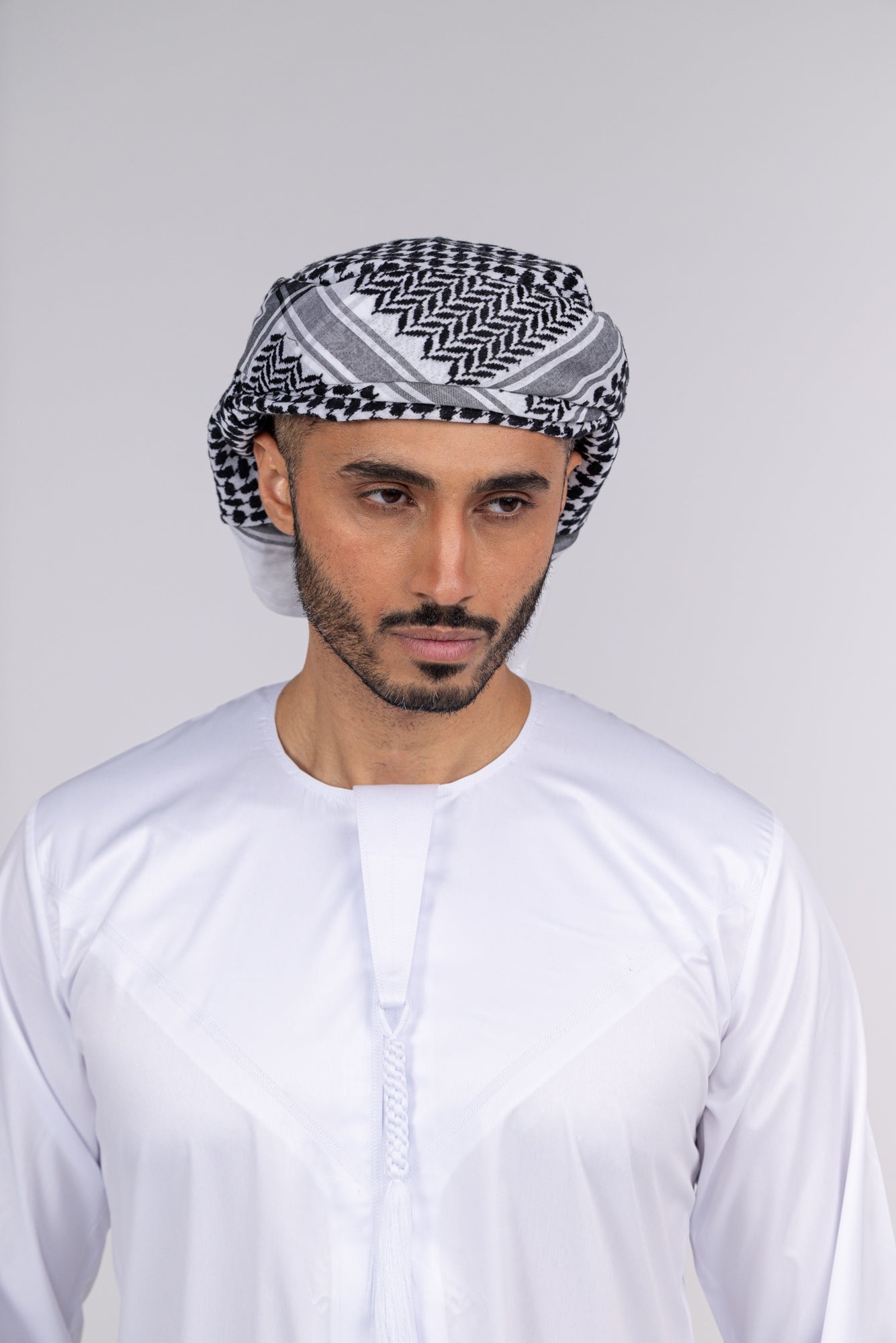 Mens Ready Made Palestinian Black & White Shemagh Keffiyeh