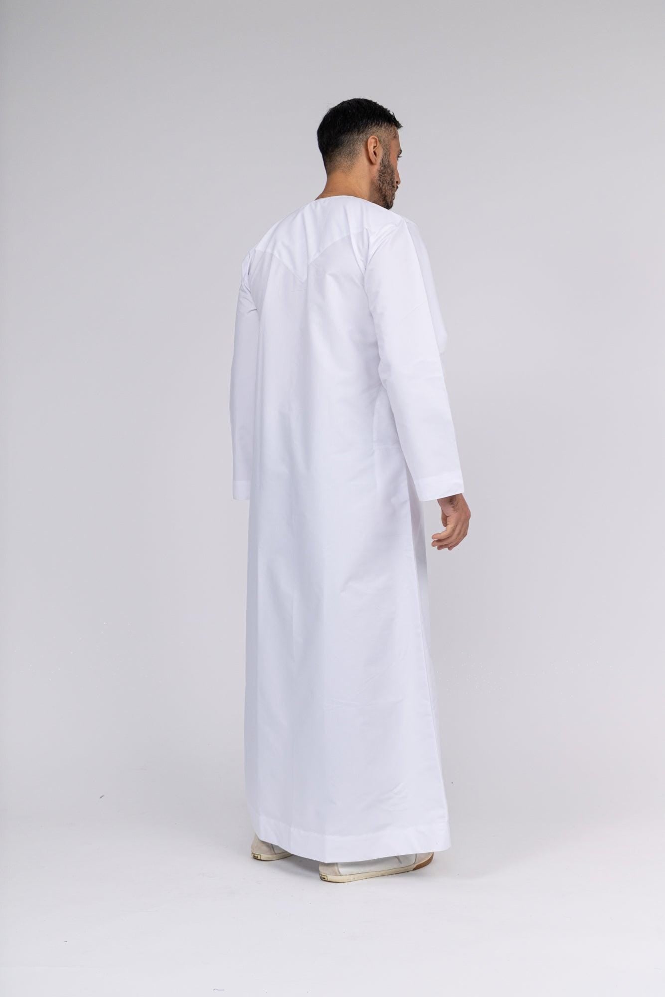 Matt White Emirati Thobe