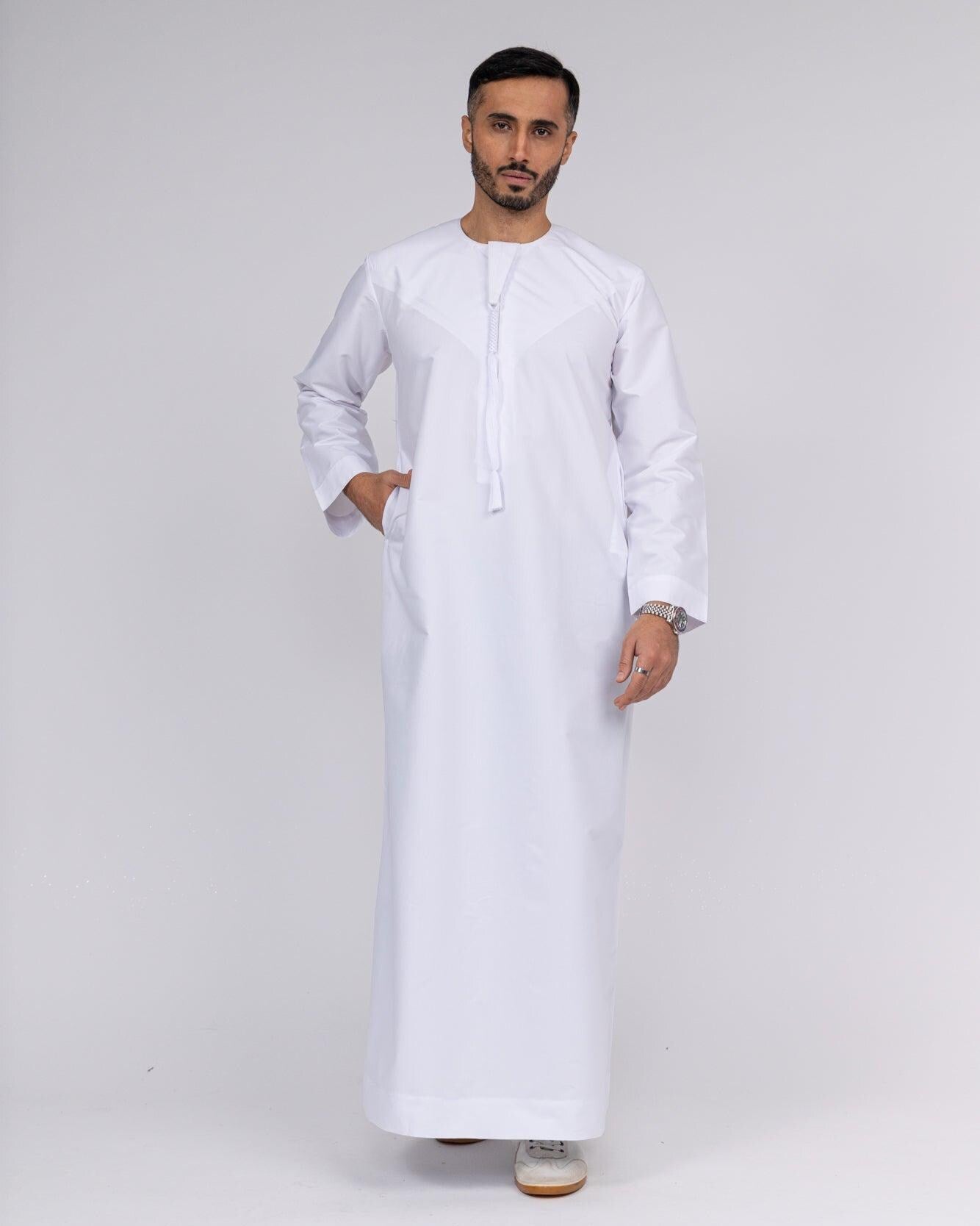 Matt White Emirati Thobe