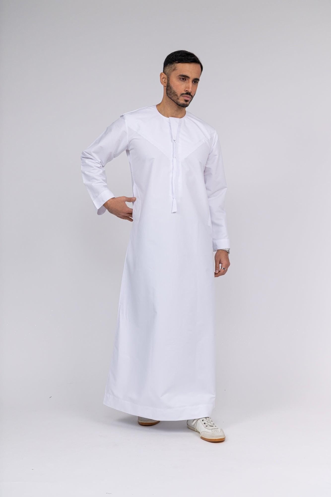 Matt White Emirati Thobe