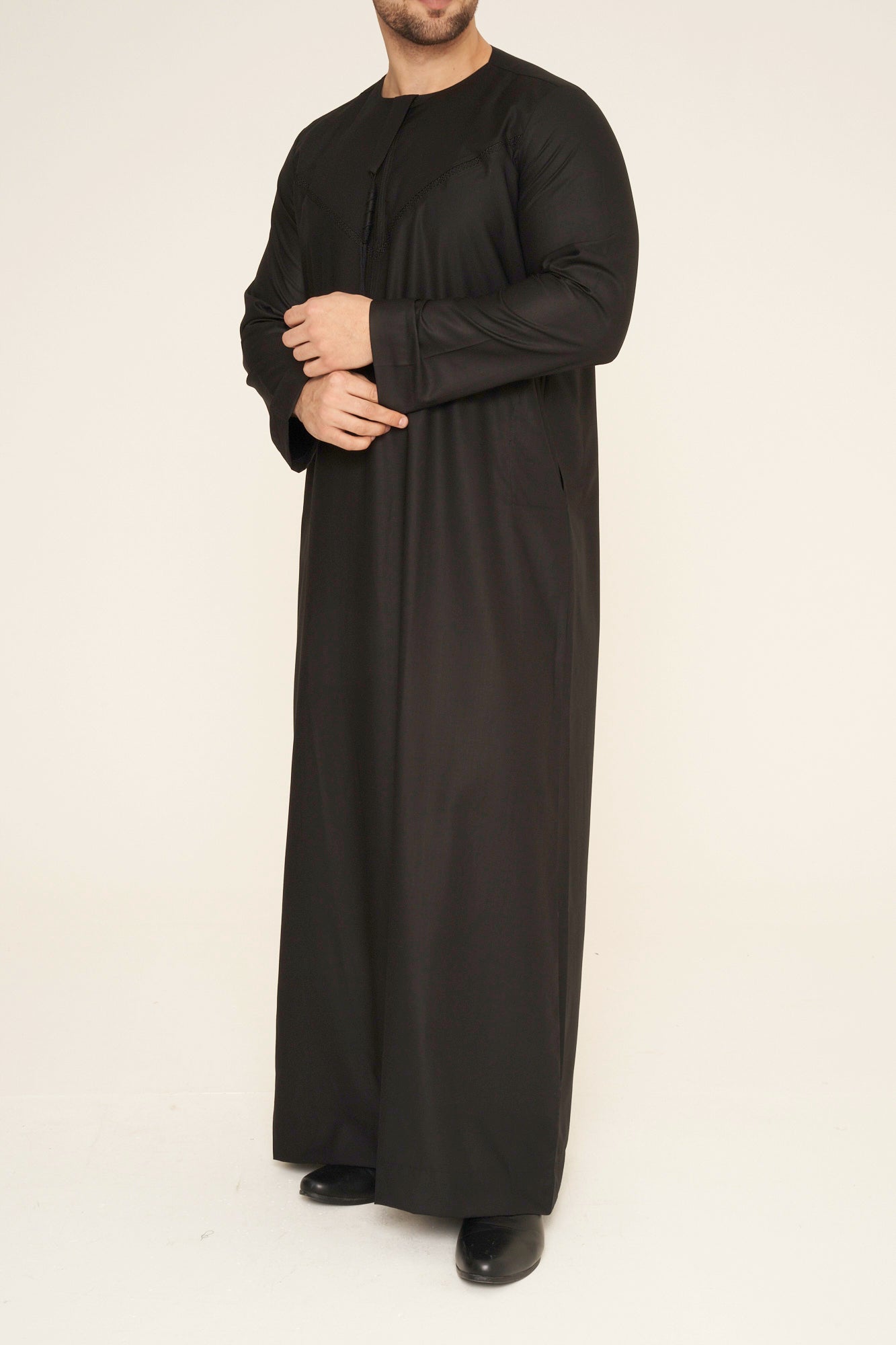 Black Emirati Embroidered Thobe