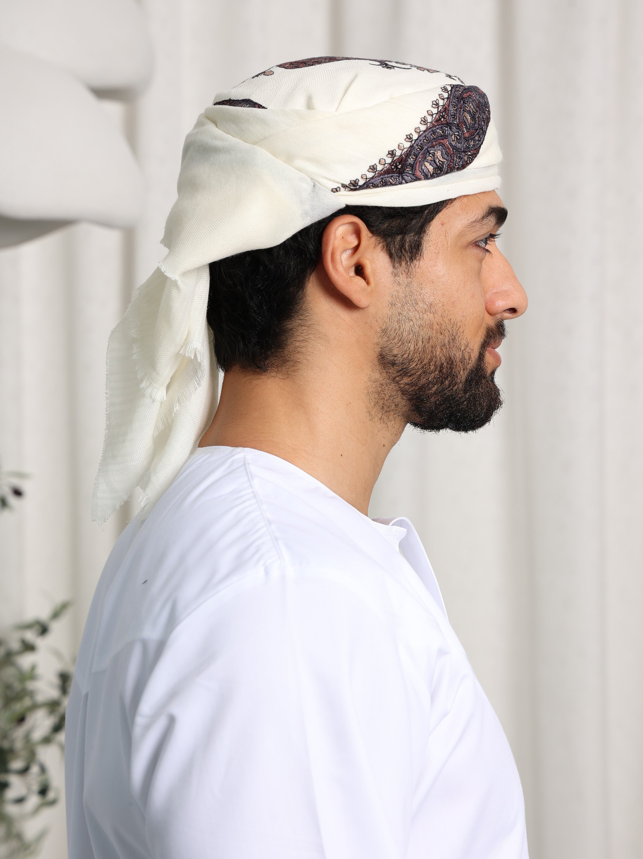 Mens Cream Ready Made Yemeni Shemagh
