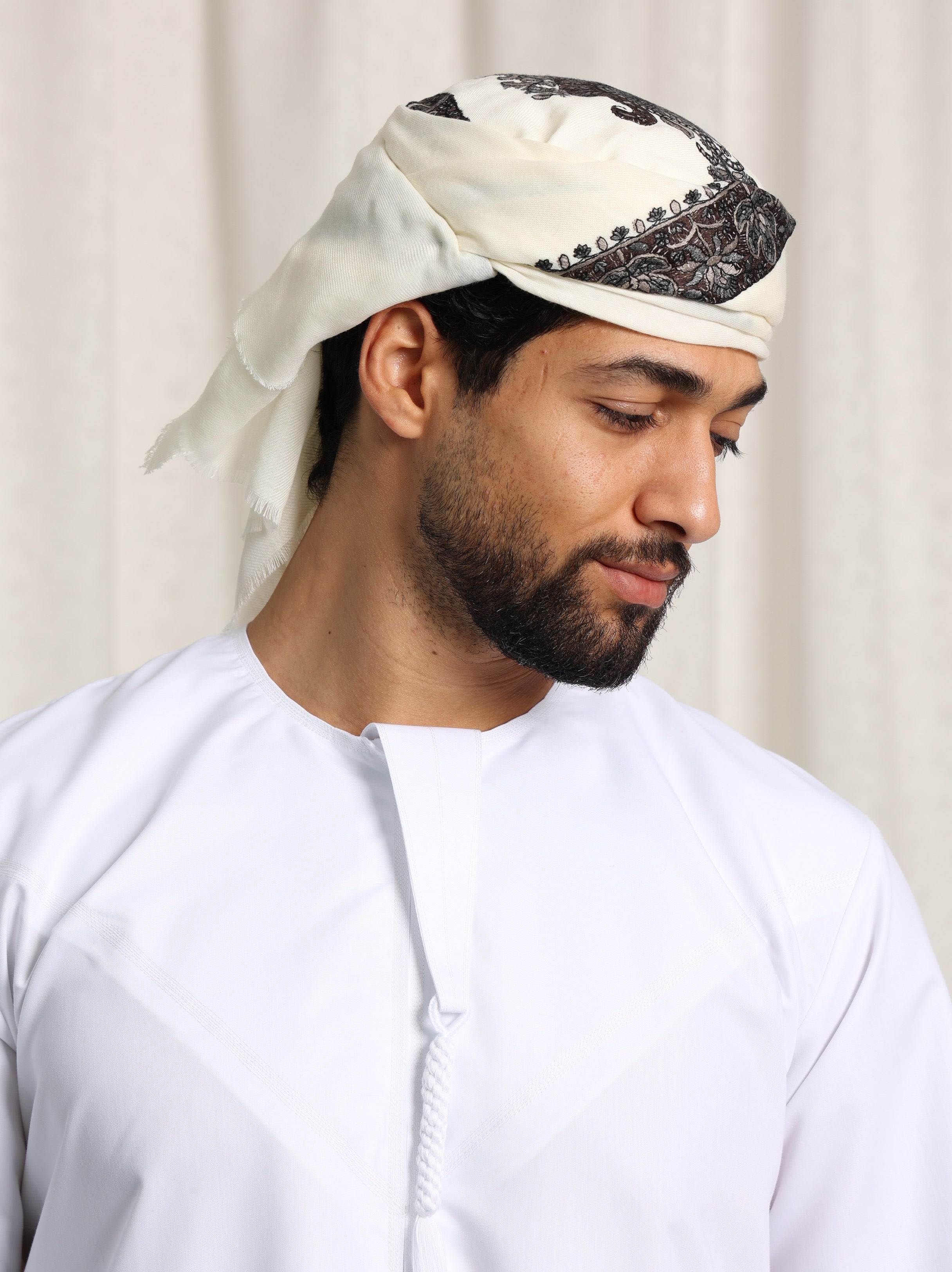 Mens Cream Ready Made Yemeni Shemagh