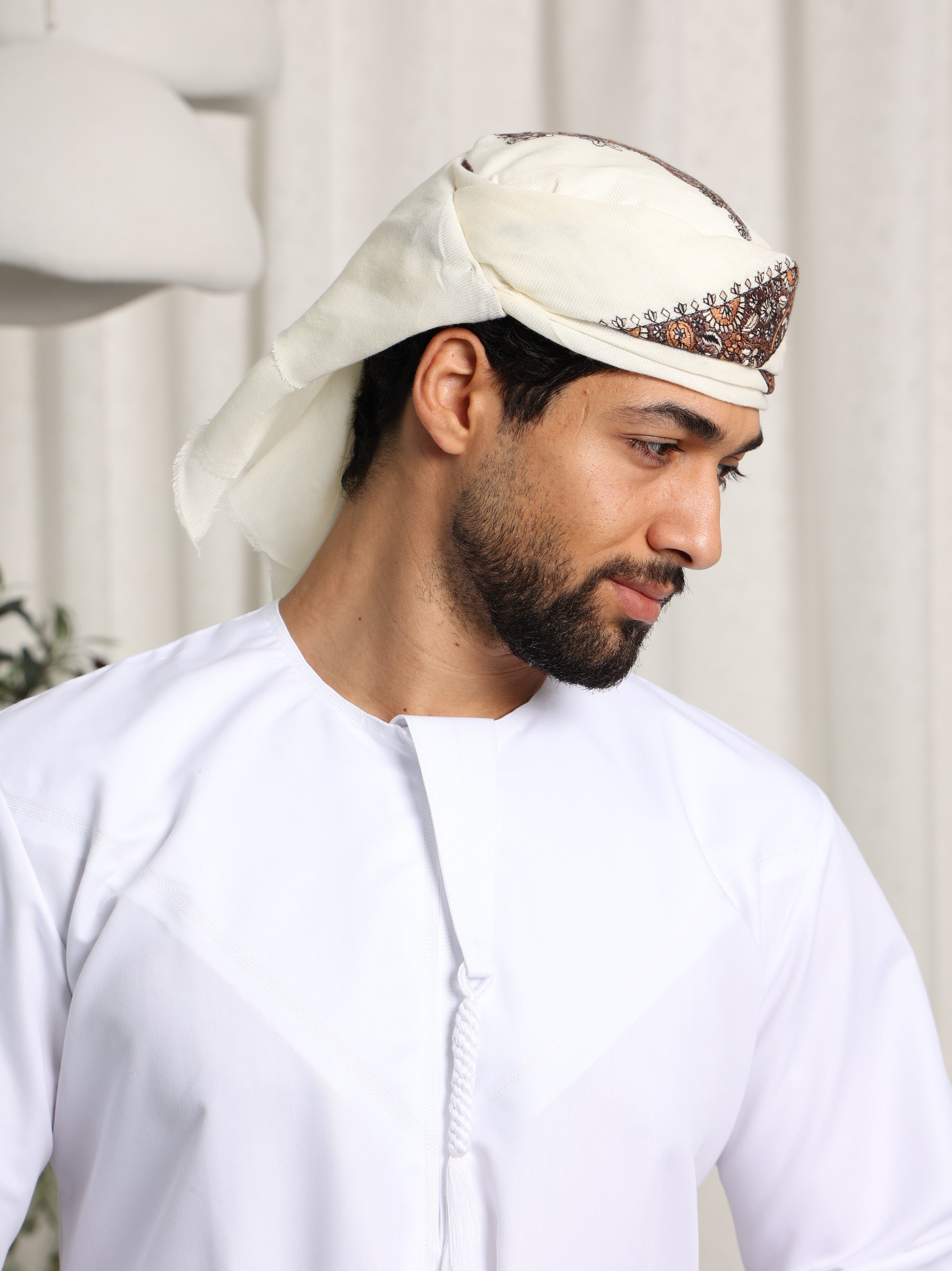 Mens Cream Ready Made Yemeni Shemagh