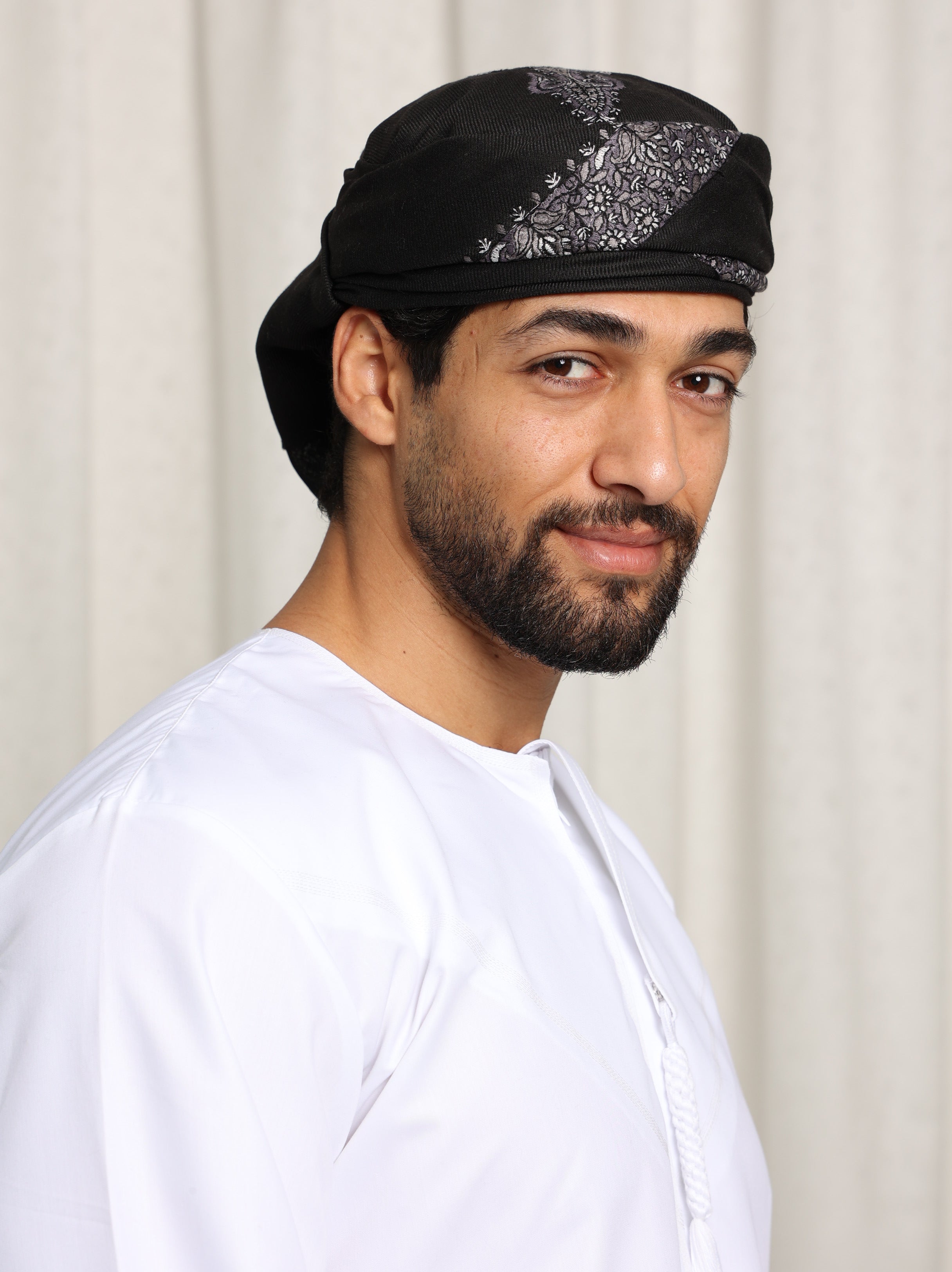 Mens Black Ready Made Yemeni Shemagh