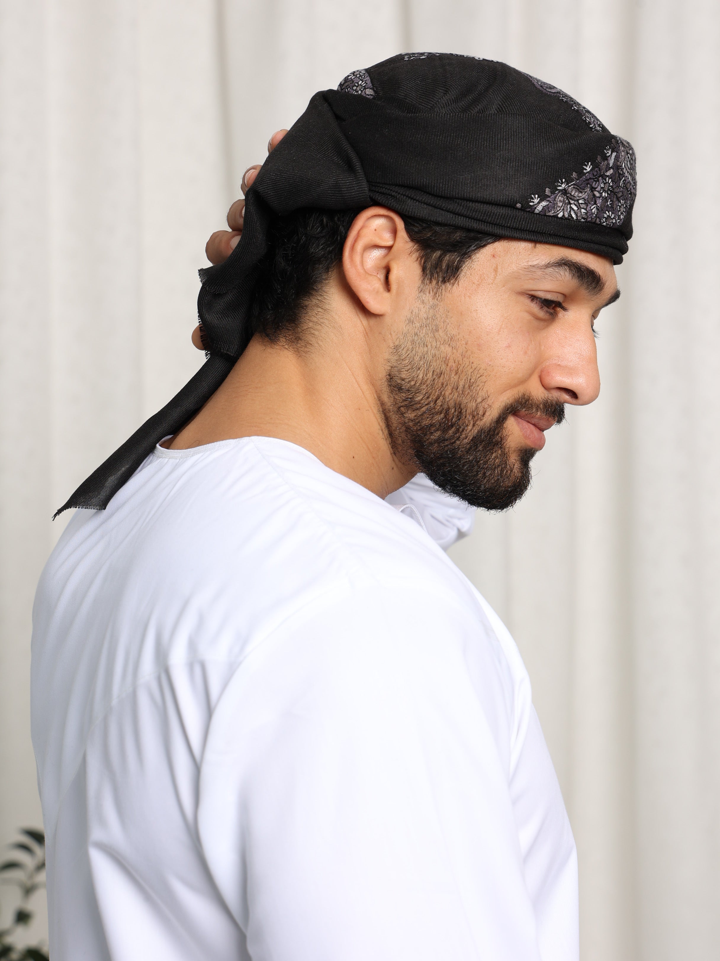Mens Black Ready Made Yemeni Shemagh