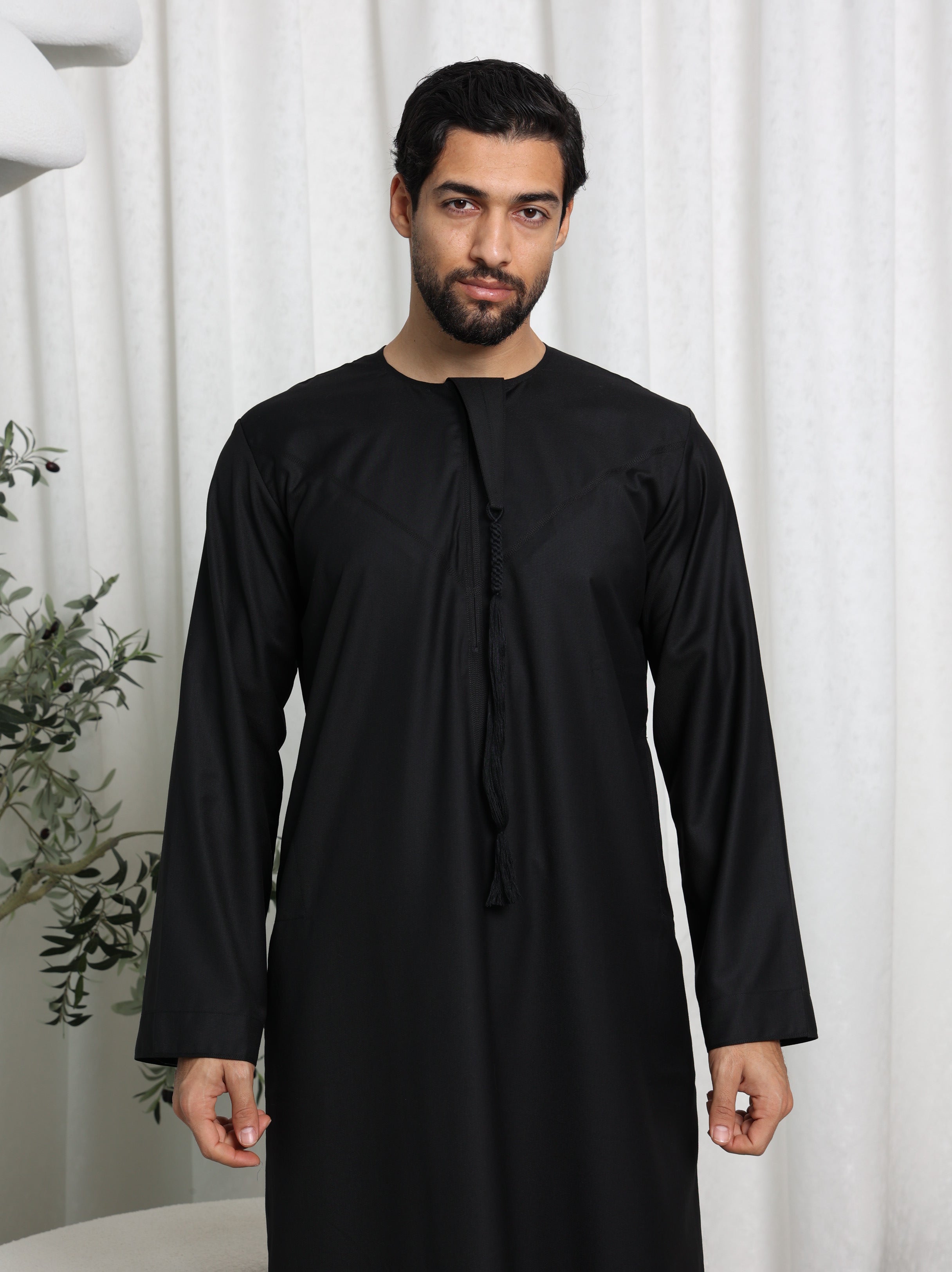 Premium Black Emirati Thobe