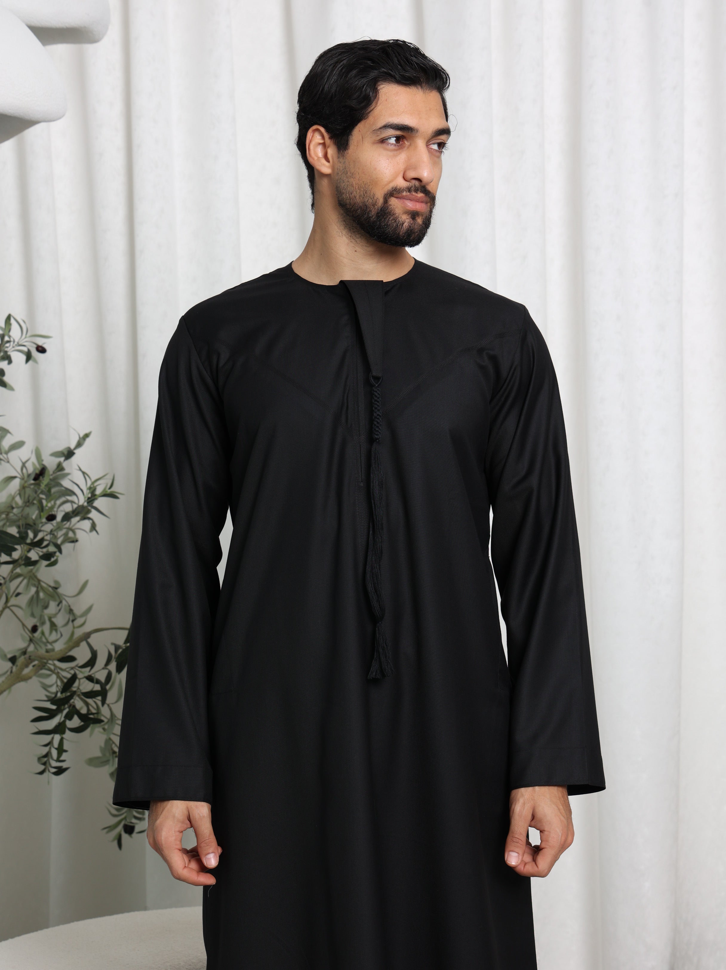 Premium Black Emirati Thobe
