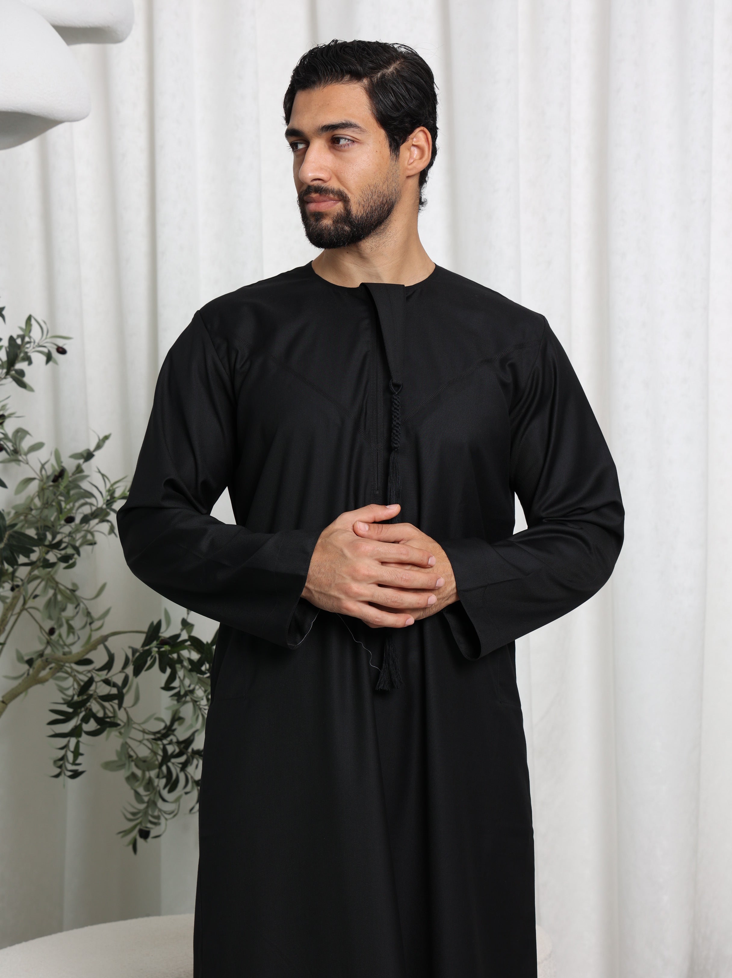 Premium Black Emirati Thobe