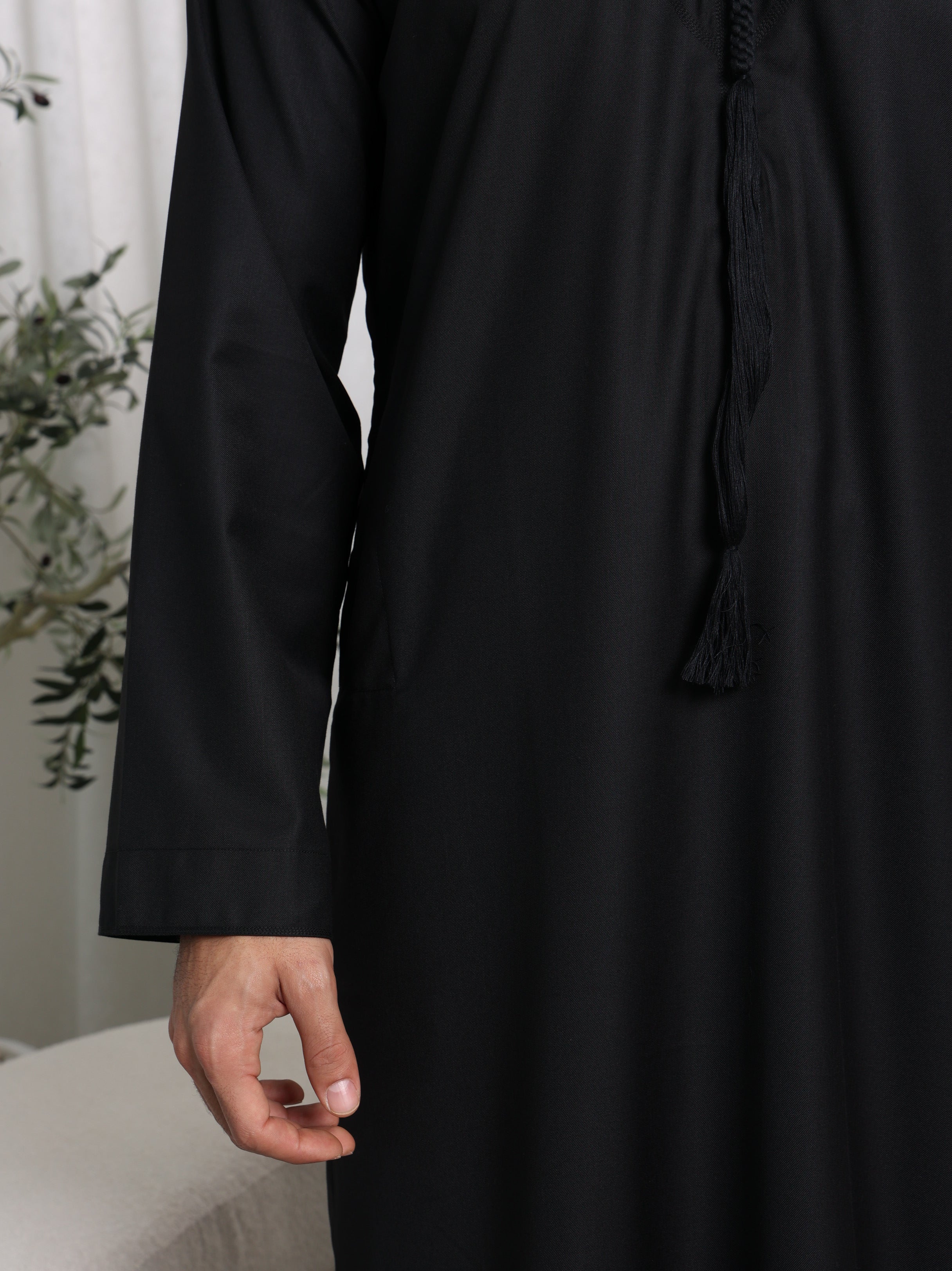 Premium Black Emirati Thobe