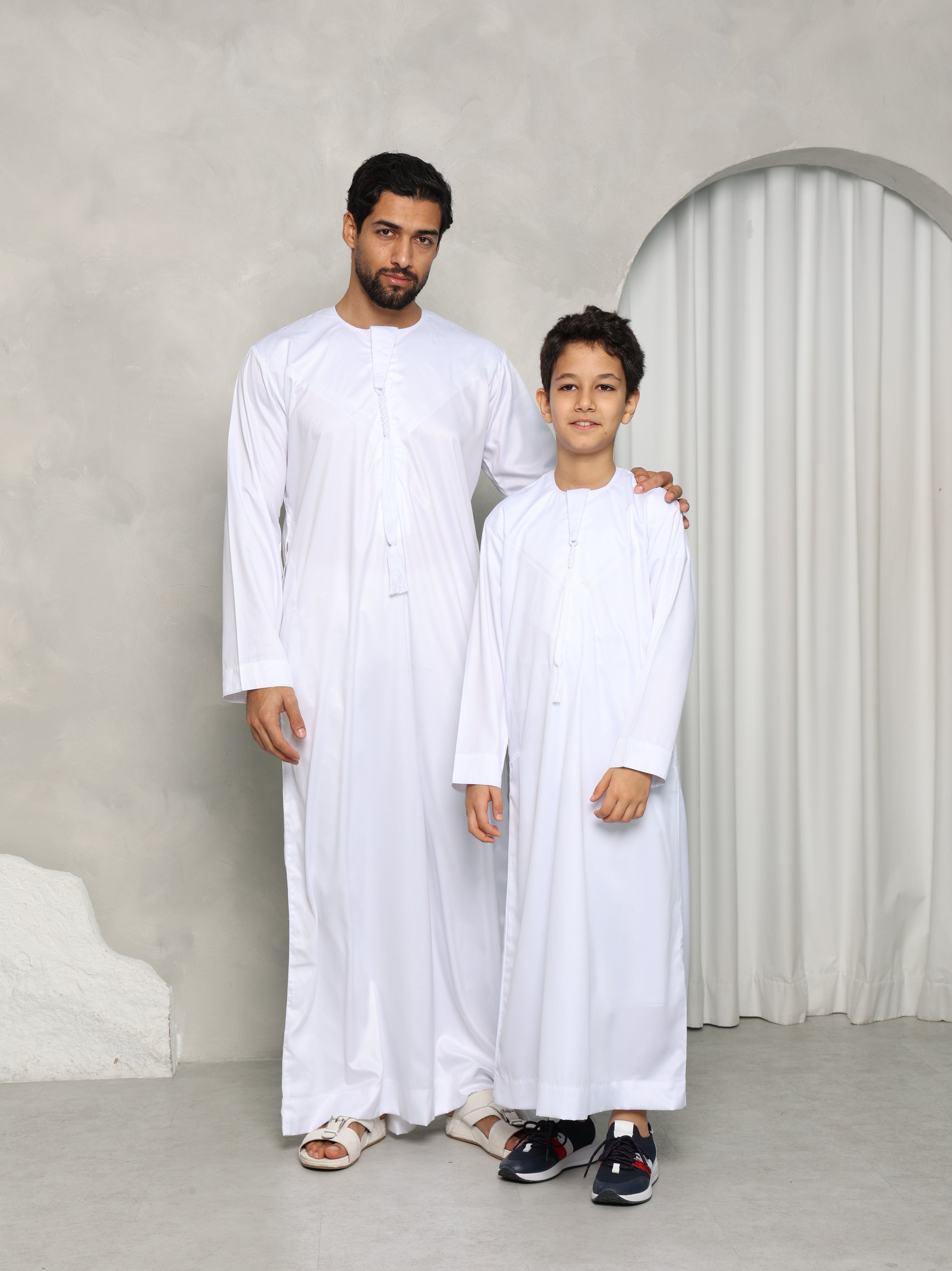 White Emirati Thobe