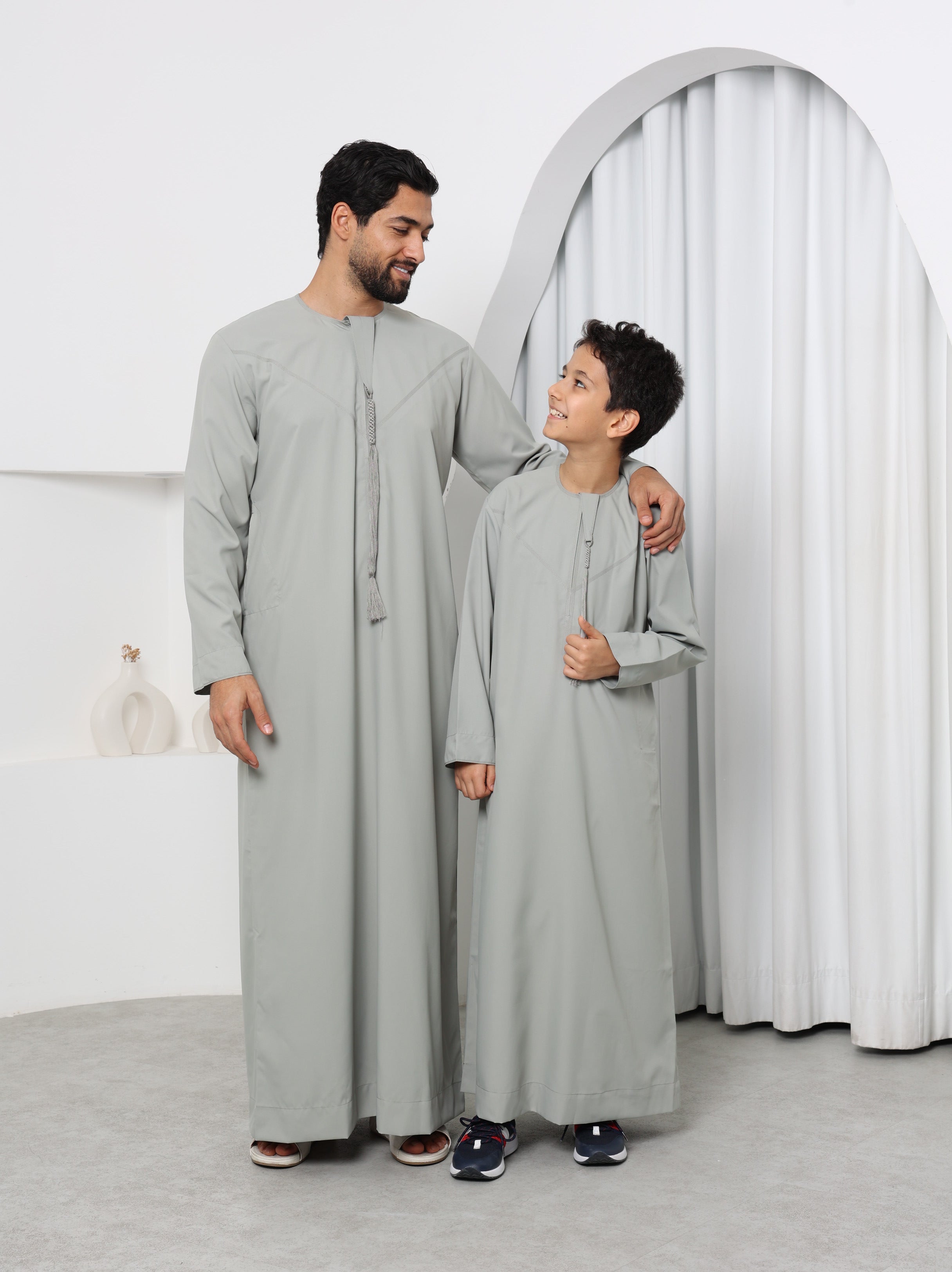 Classic Sage Green Emirati Thobe