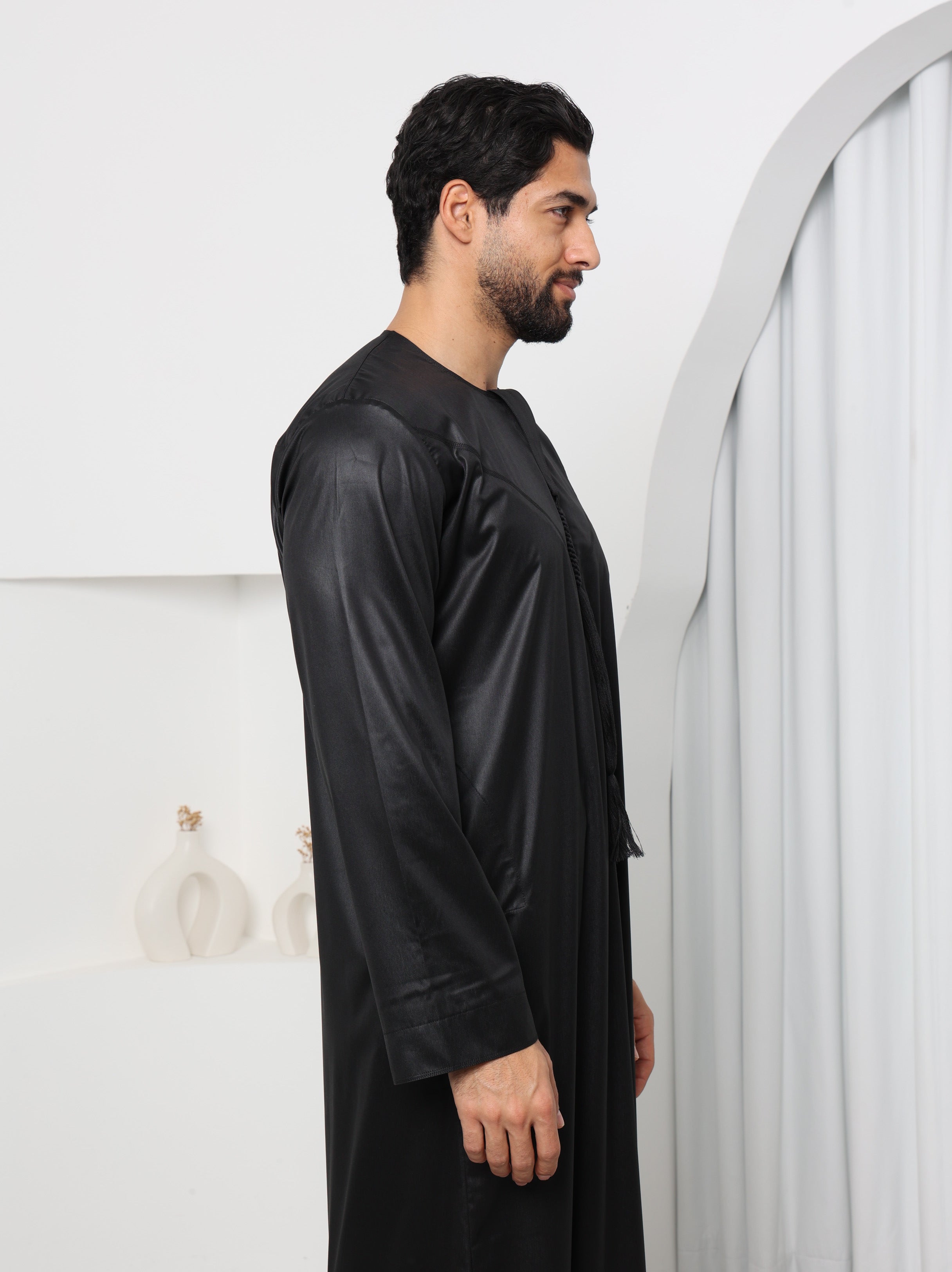 Black Emirati Thobe