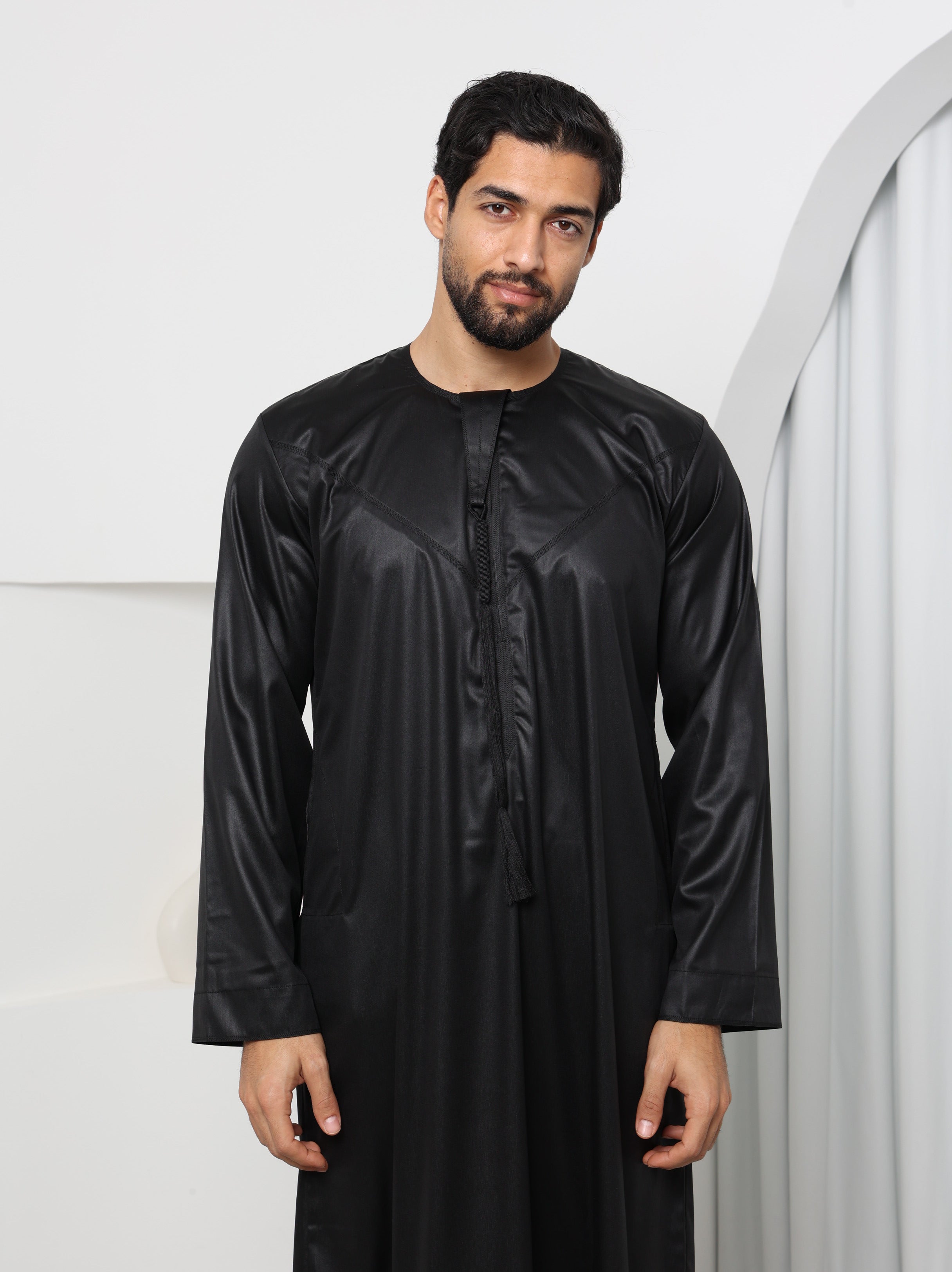 Black Emirati Thobe