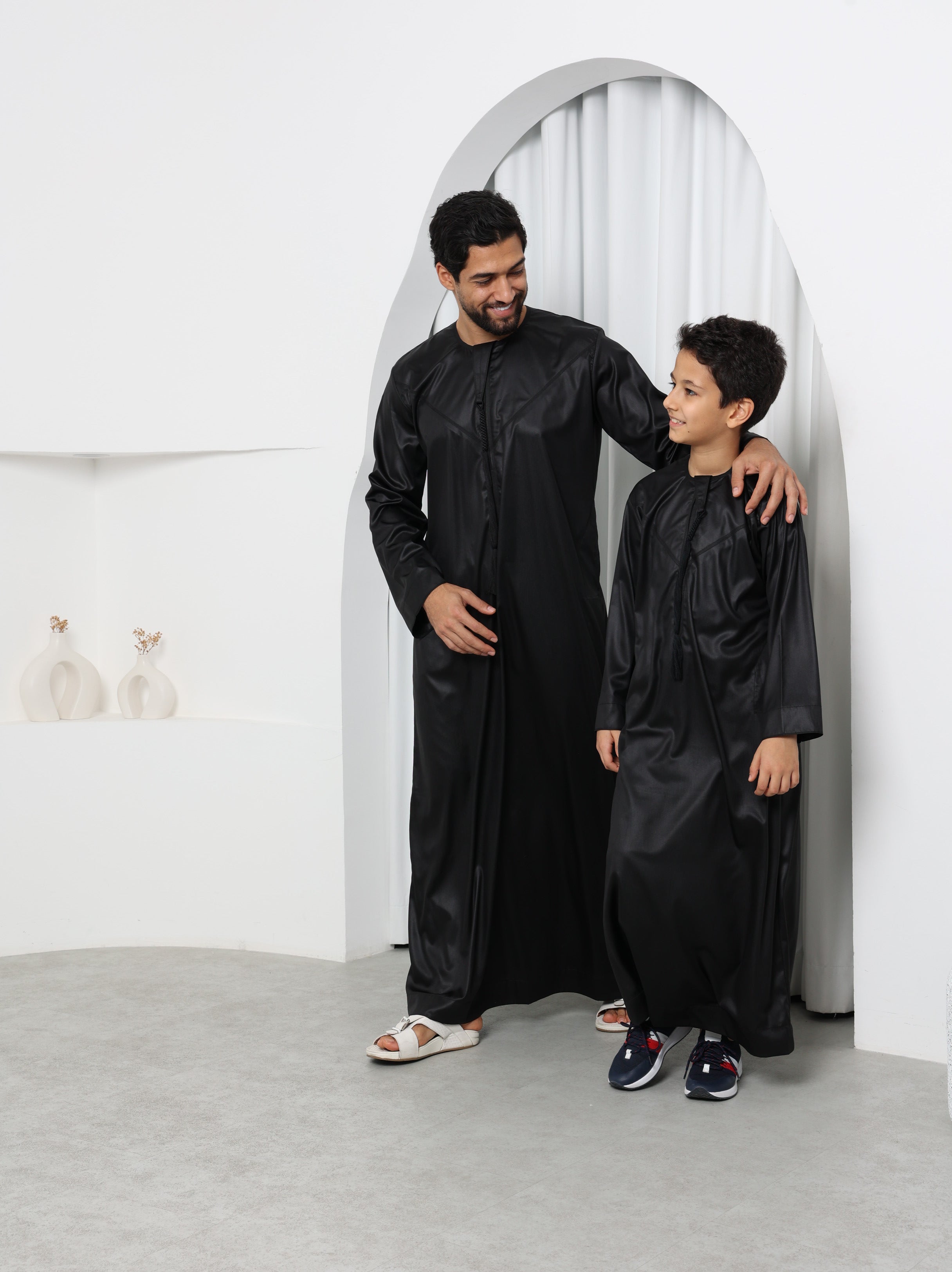 Kids Black Emirati Thobe
