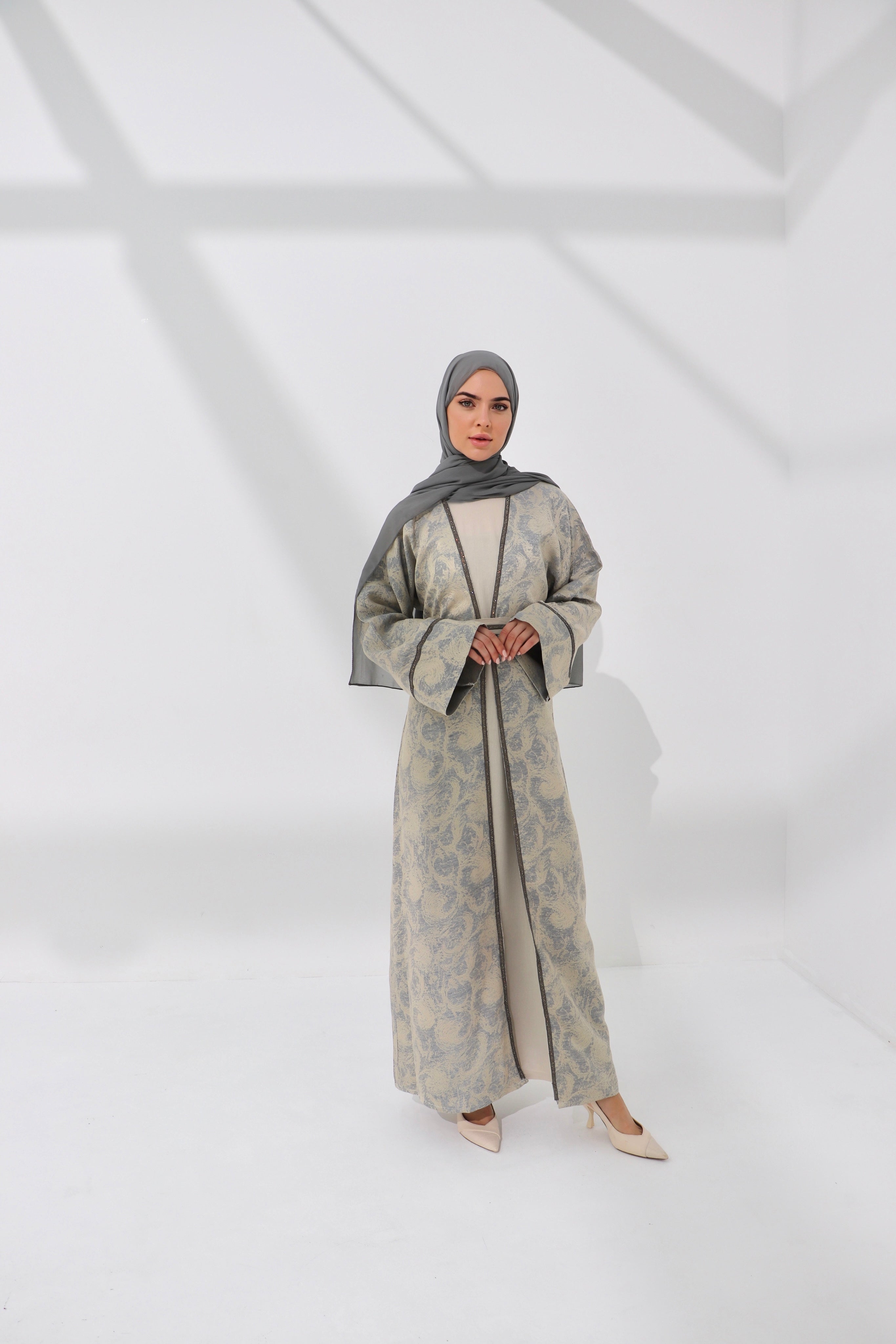 Cream Jacquard Textured Abaya