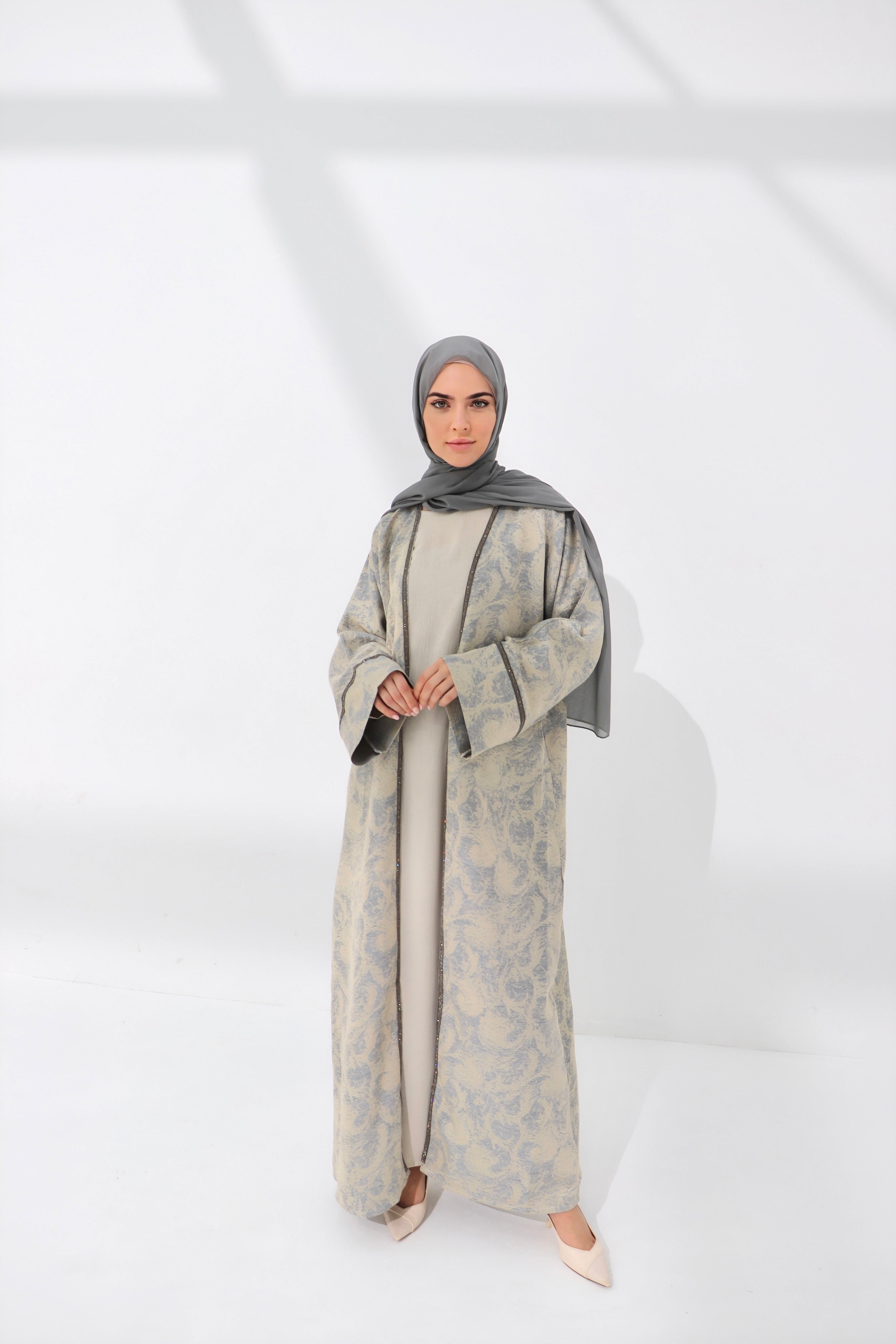 Cream Jacquard Textured Abaya