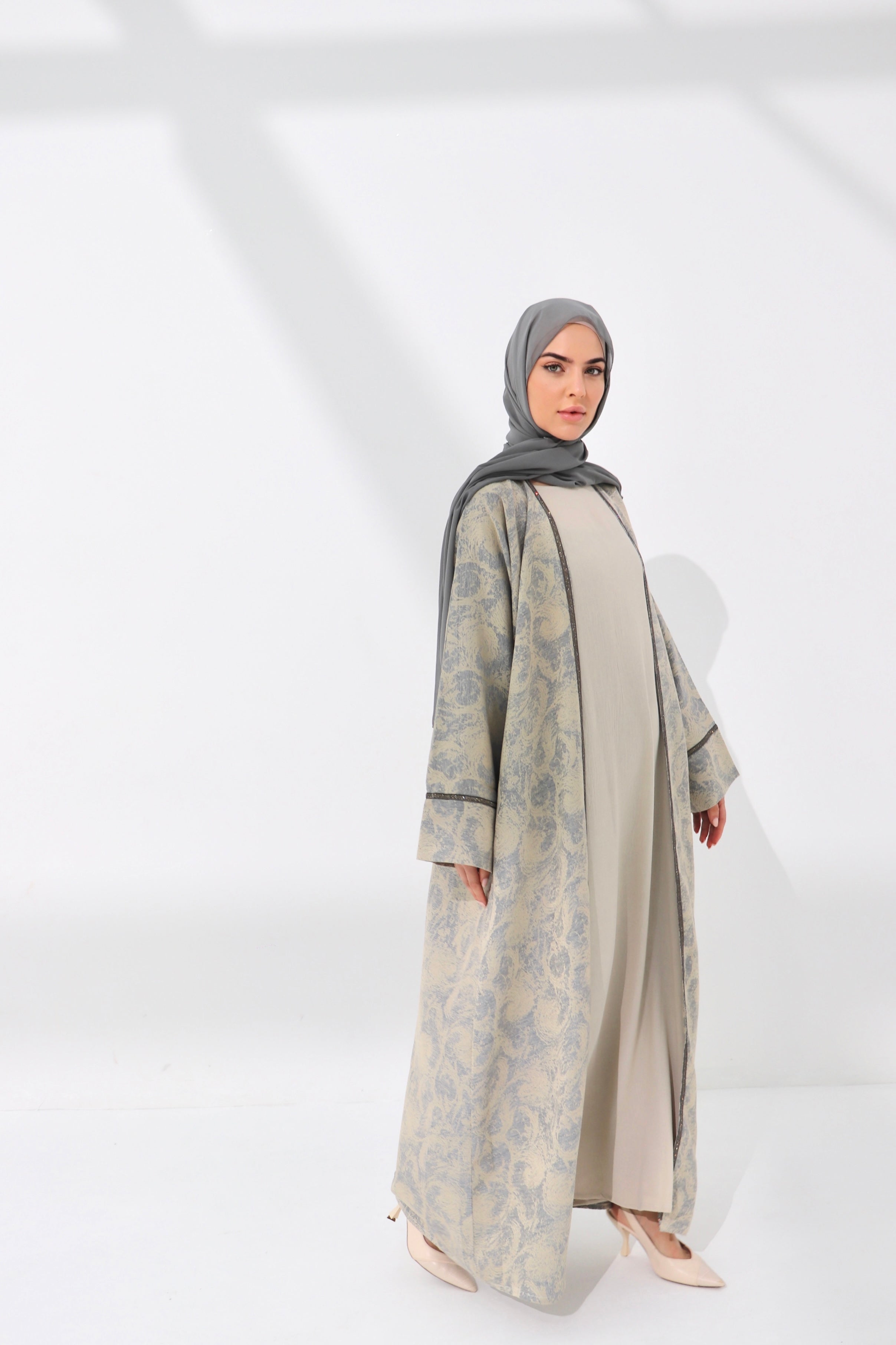 Cream Jacquard Textured Abaya