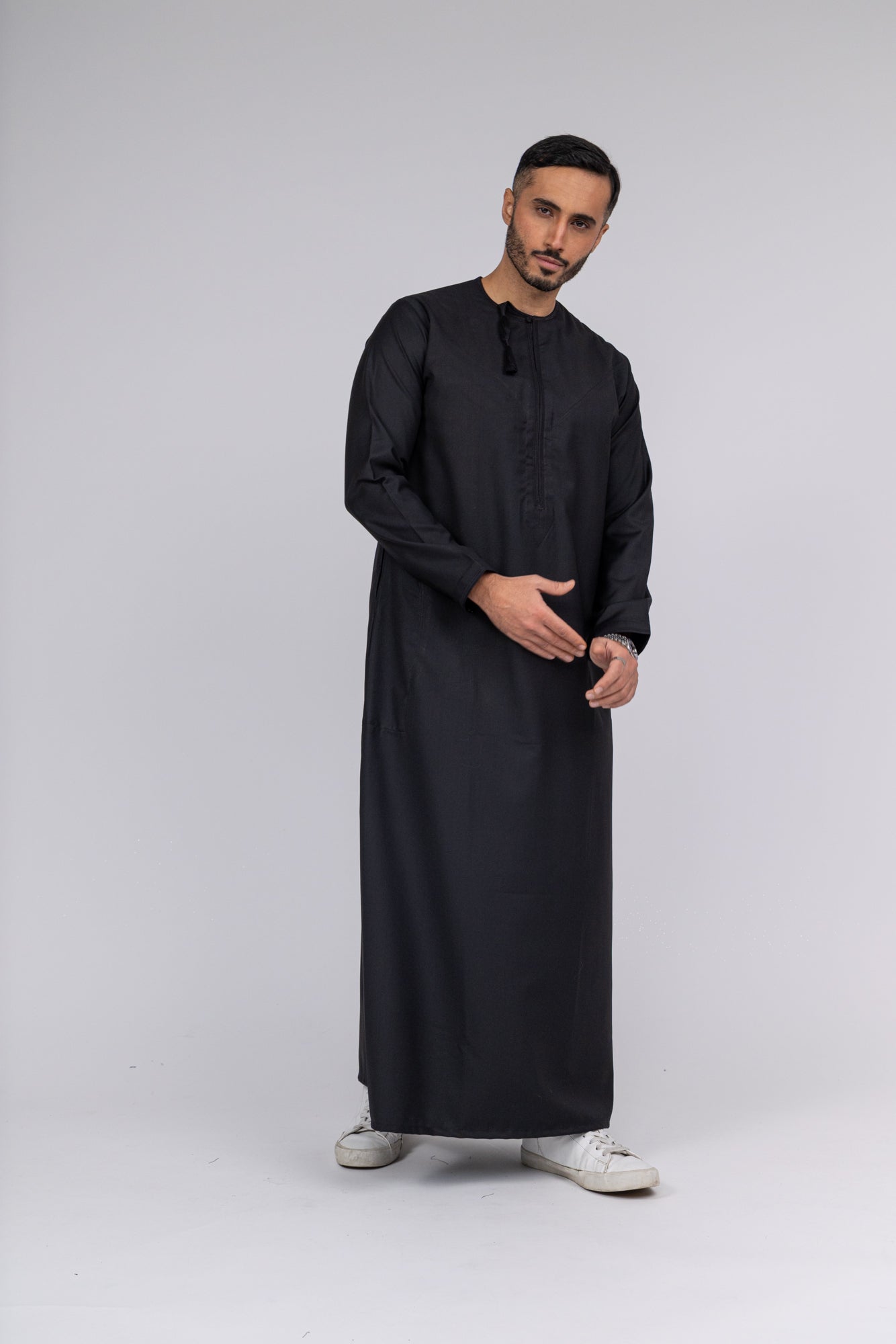 Black Omani Thobe