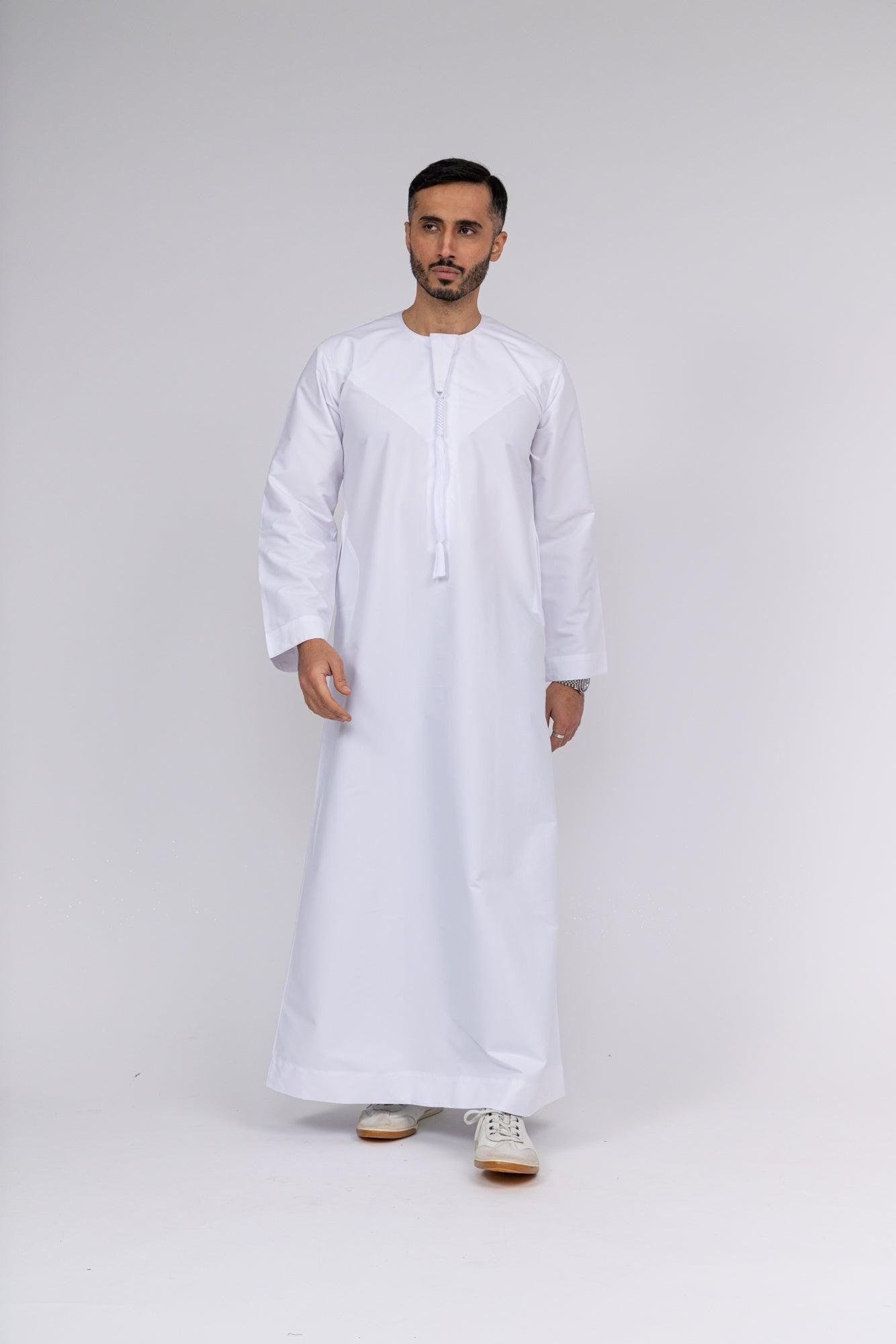 Matt White Emirati Thobe