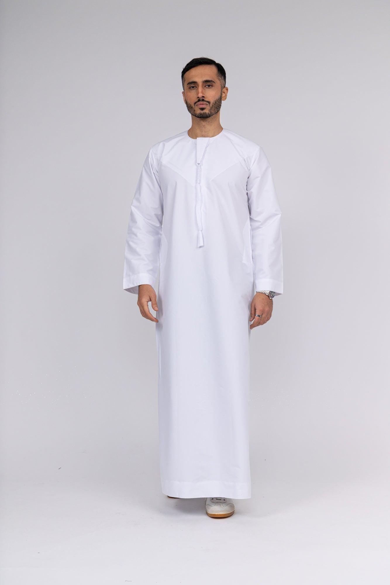 Matt White Emirati Thobe