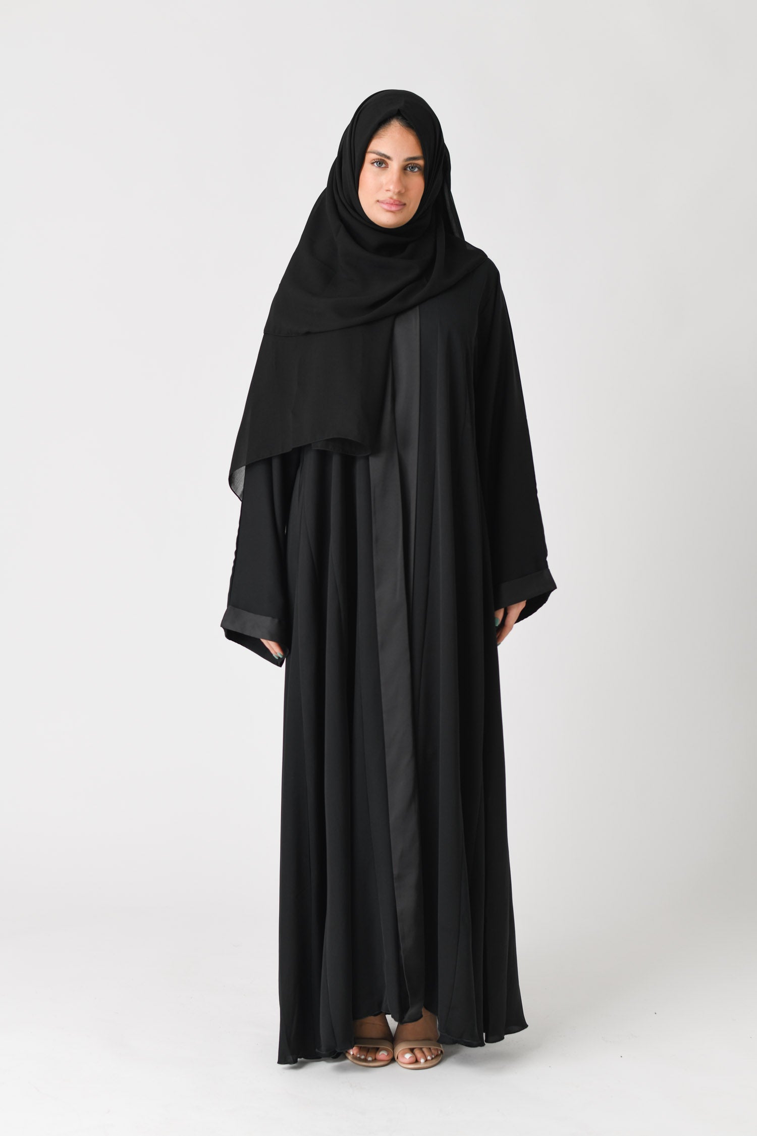 Black Luxury Nida Abaya